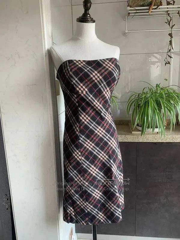 Burberry Burberry Colorblock Wool Blend Dress Size S. Size S / US 4 / IT 40 - 1 Thumbnail