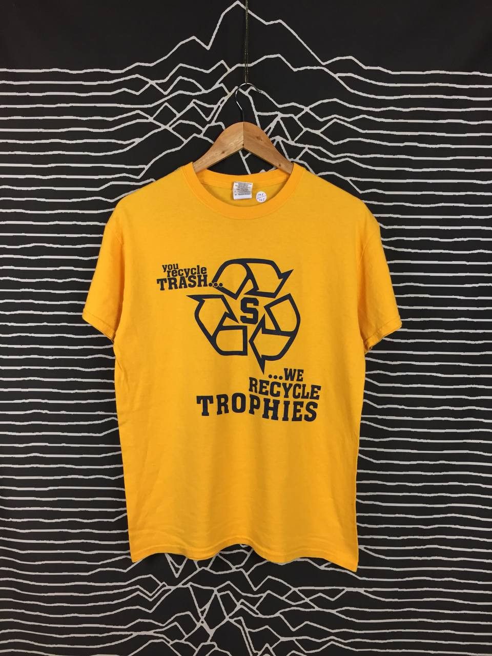 Vintage We Recycle Trophies State Championships Statement Tee Size US M / EU 48-50 / 2 - 1 Thumbnail