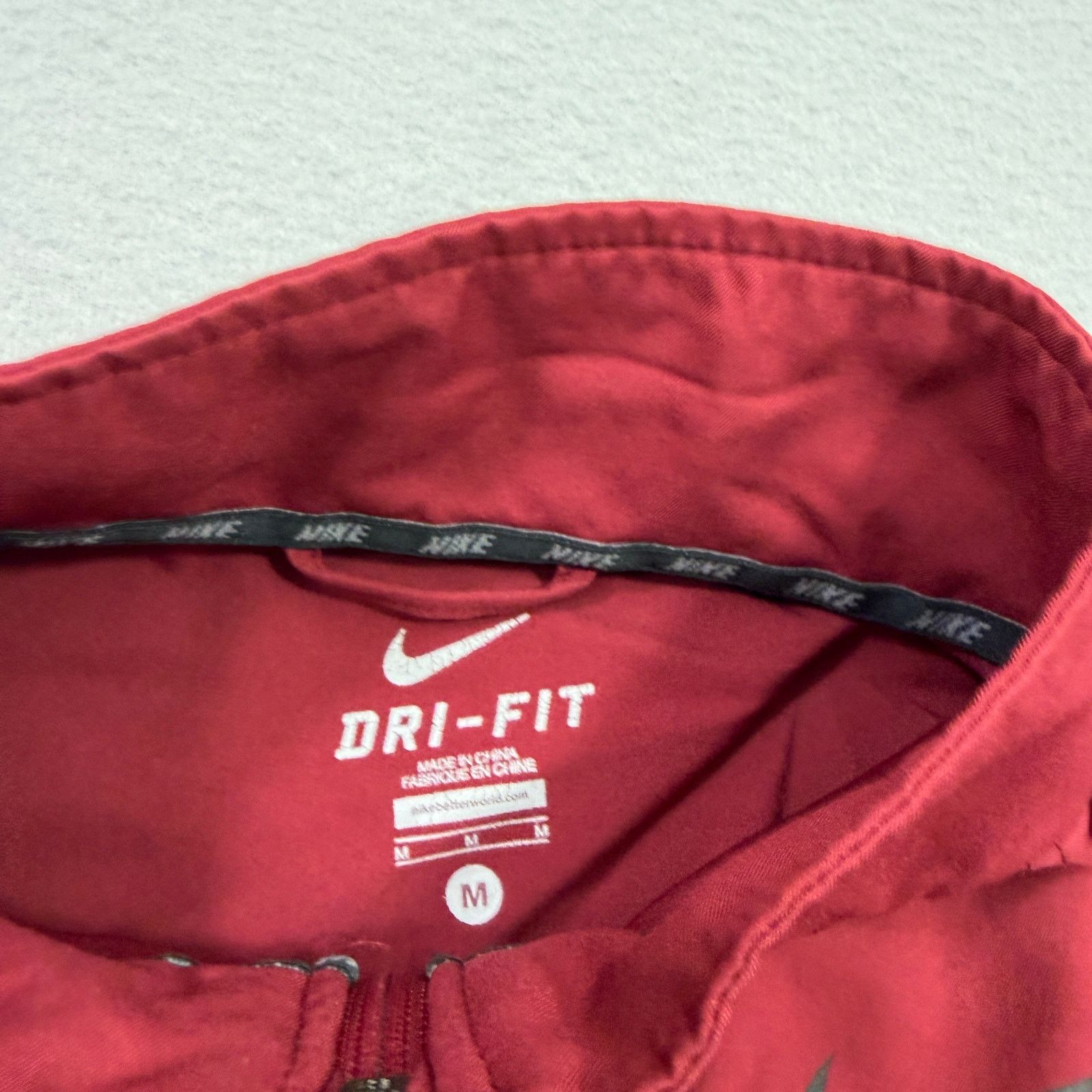 Nike Nike Full Zip Track Jacket Men's Medium Red Windbreaker Size US M / EU 48-50 / 2 - 5 Thumbnail