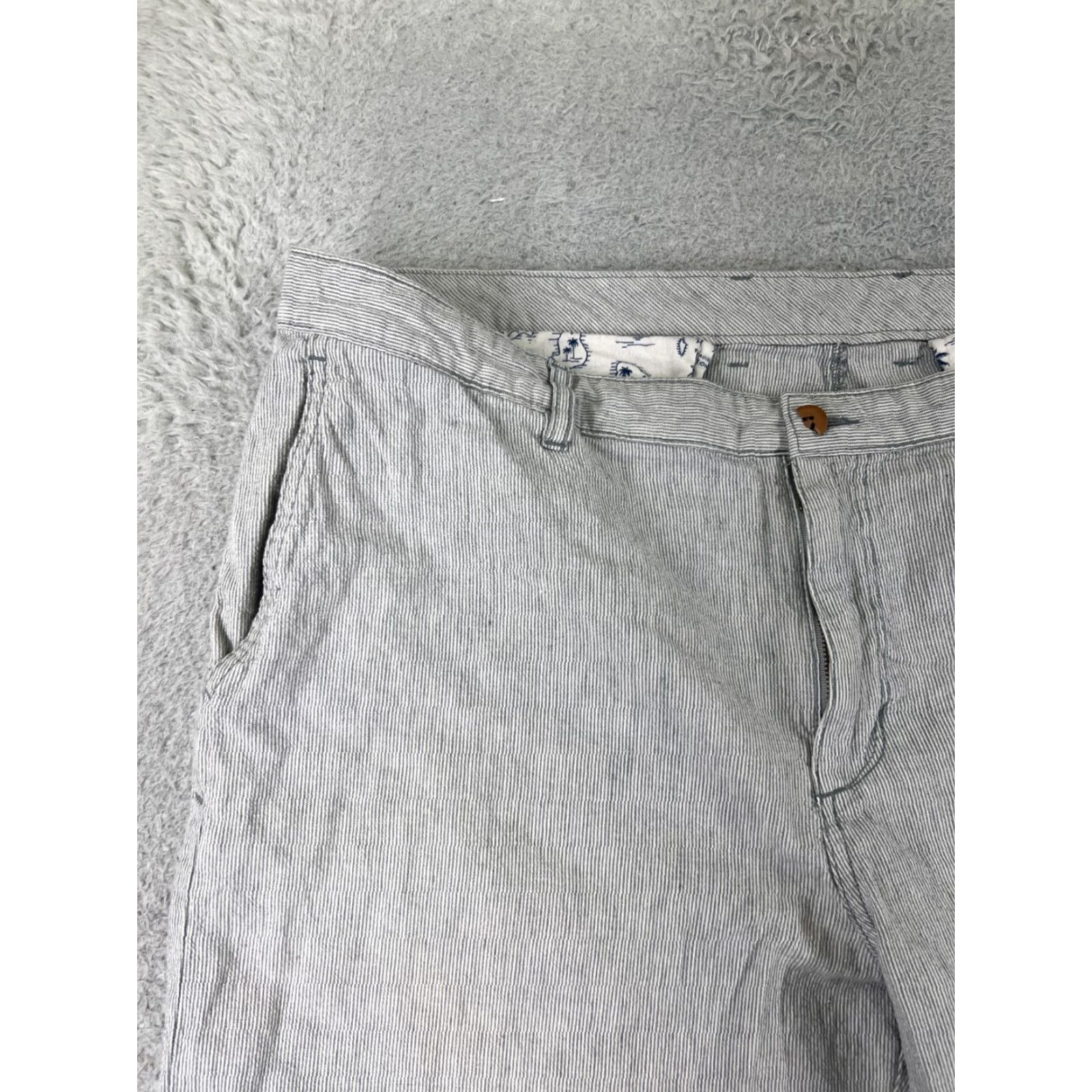 Tommy Bahama Tommy Bahama Shorts Men 40 White Gray Stripe Cotton Linen Blend Beach 40x10 Size US 40 / EU 56 - 4 Thumbnail