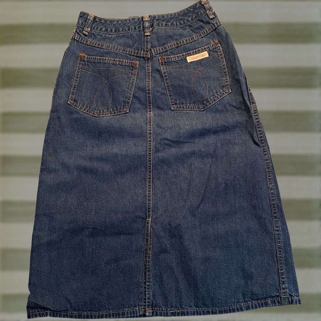 Calvin Klein Calvin Klein Skirt Women Denim Knee Length Flare Blue 6 Small-Medium EUC USA Made Size 28" / US 6 / IT 42 - 1 Thumbnail