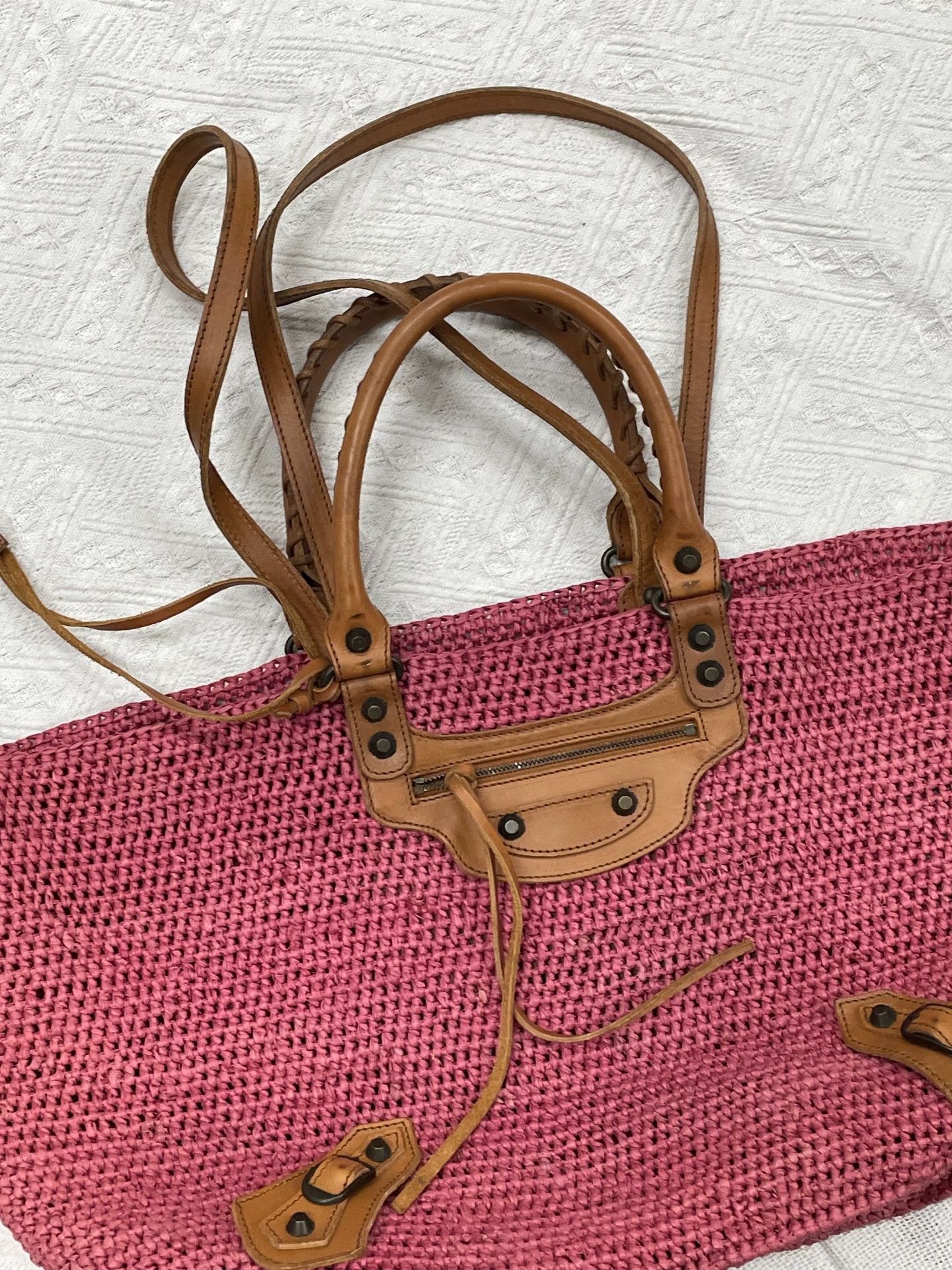 Balenciaga Balenciaga Pink Woven Handbag/Shoulder Bag Size ONE SIZE - 2 Thumbnail