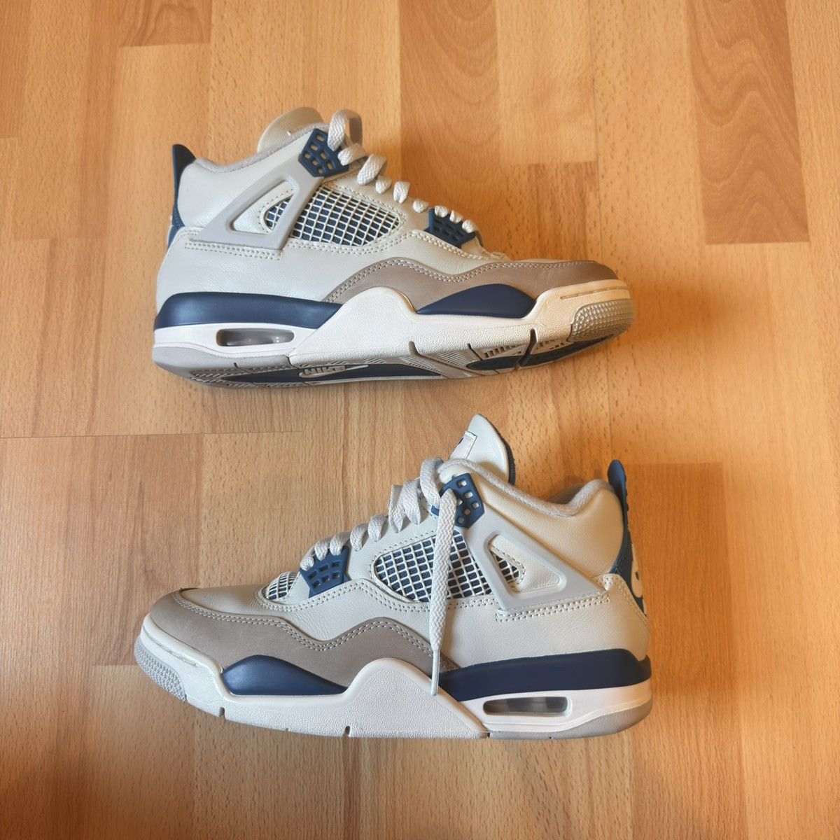 Jordan Brand Jordan 4 military blue Size US 7.5 / EU 40-41 - 3 Thumbnail