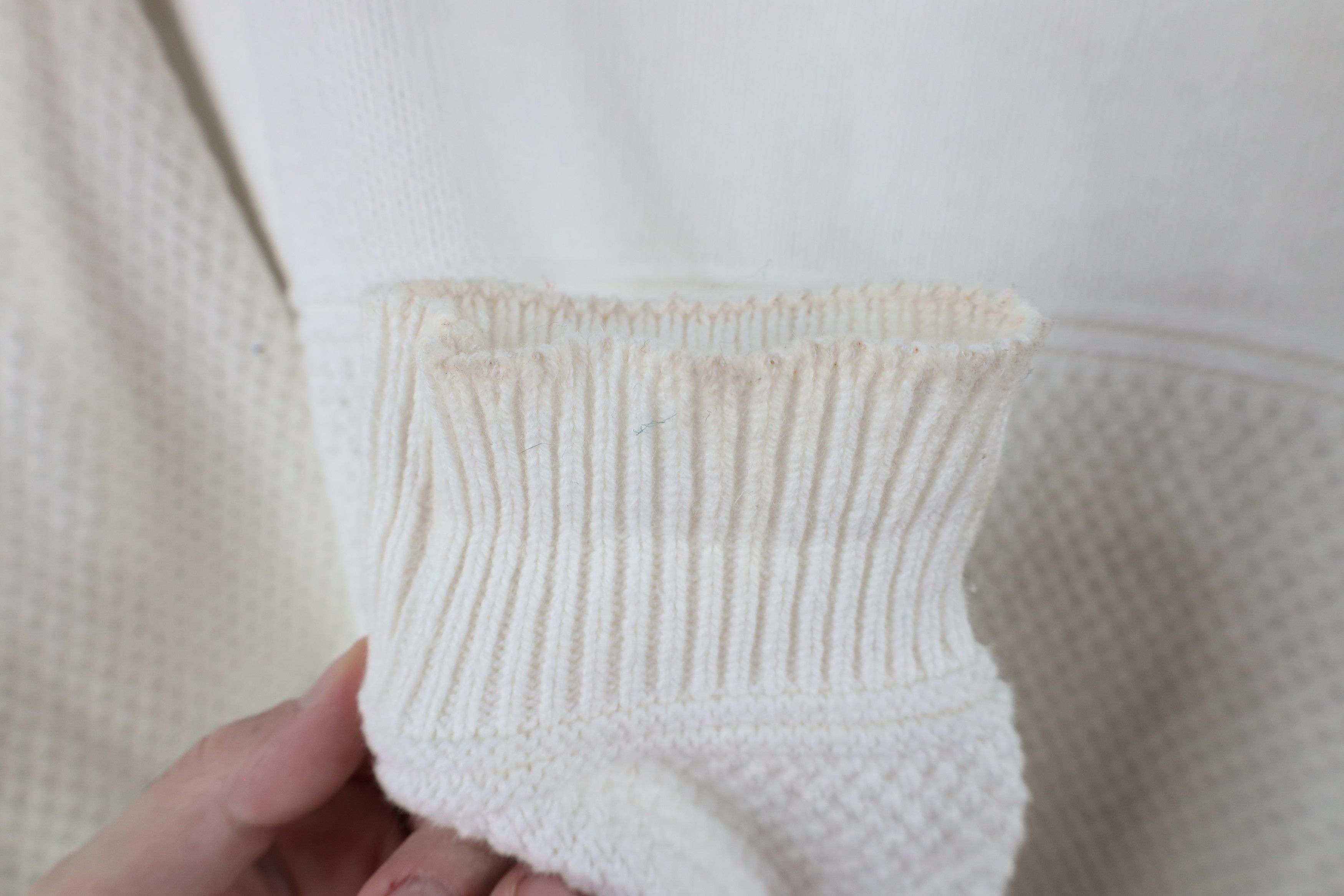 Vintage Vintage 90s Streetwear Knit Crewneck Sweater White USA Size US XXL / EU 58 / 5 - 7 Thumbnail