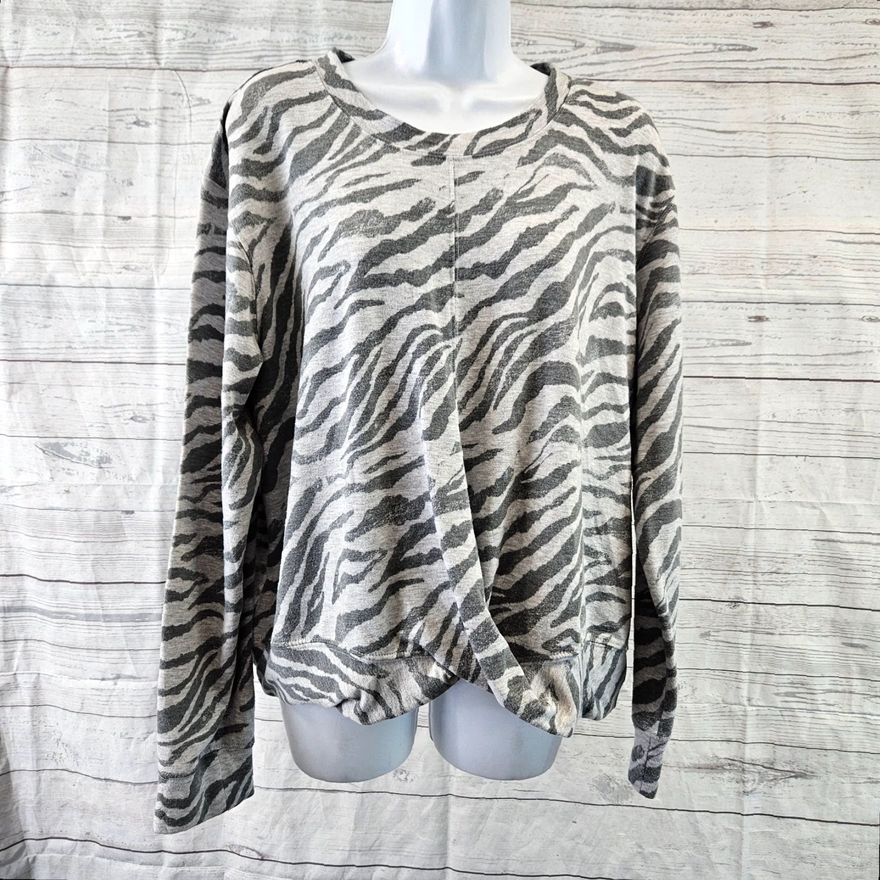 Vintage Knox Rose Womens Top XL Gray Animal Print Long Sleeve Twisted Front Pullover Round Neck Casual Shirt Womens Size XL / US 12-14 / IT 48-50 - 2 Thumbnail