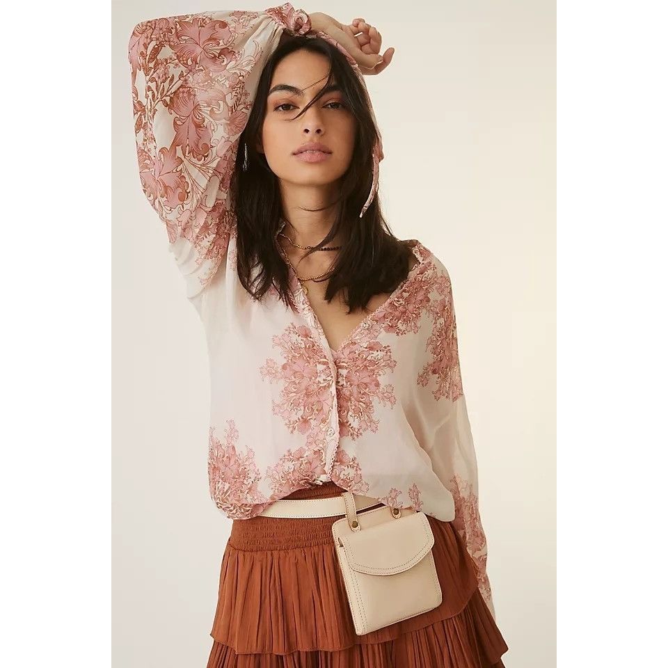 Anthropologie Anthropologie Sheer Ivory Rose Pink Floral Femme Blouse Size XS / US 0-2 / IT 36-38 - 2 Thumbnail