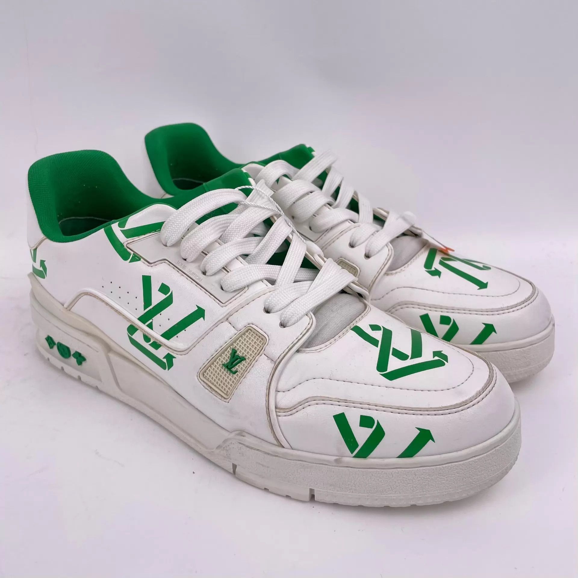 Louis Vuitton LV White Sneakers US 8 260517ZXYYL08 Size US 8 / EU 41 - 2 Thumbnail