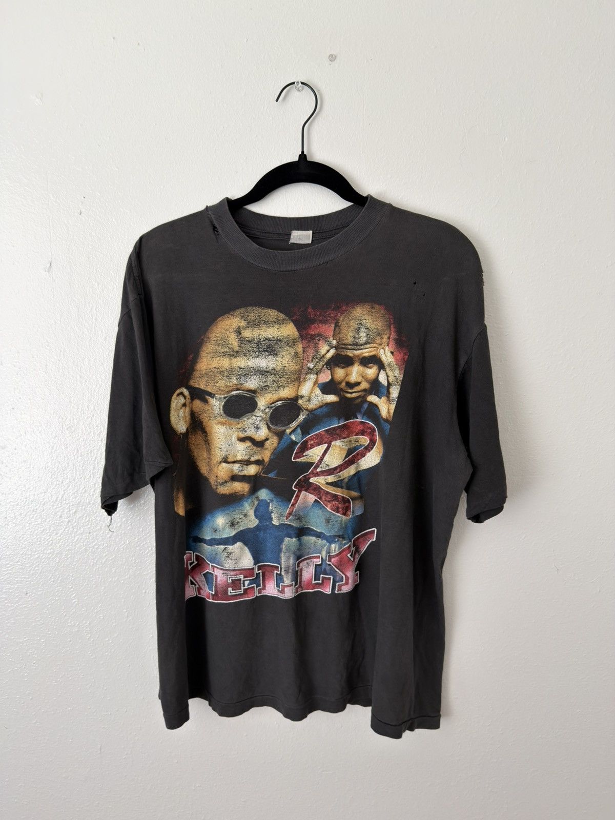 Vintage Thrashed R kelly Bootleg Rap Tee