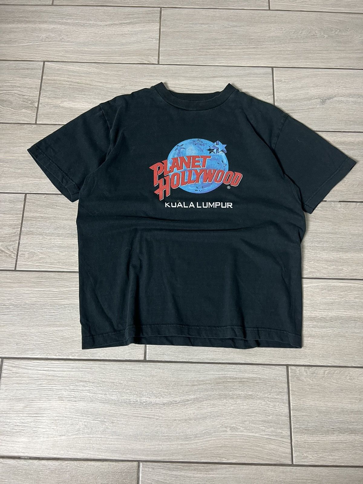 Band Tees Planet Hollywood KUALALUMPUR Logo T-Shirt L 90s Streetwear Size US L / EU 52-54 / 3 - 1 Thumbnail