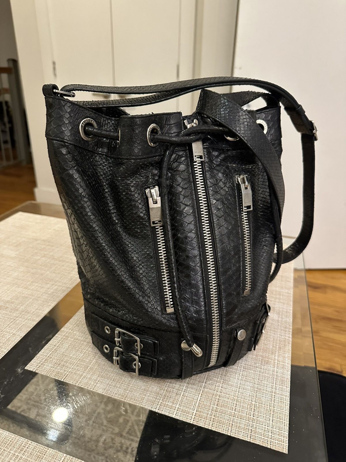 Saint Laurent Paris Saint Laurent Paris python bucket bag Size ONE SIZE - 3 Thumbnail