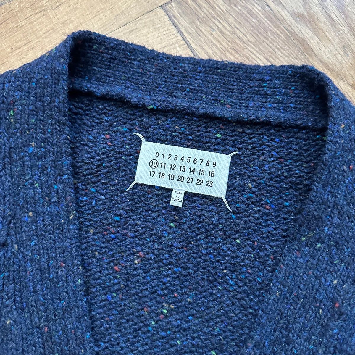 Maison Margiela FW20 Navy Multicolor Destroyed Cardigan Size US S / EU 44-46 / 1 - 4 Thumbnail