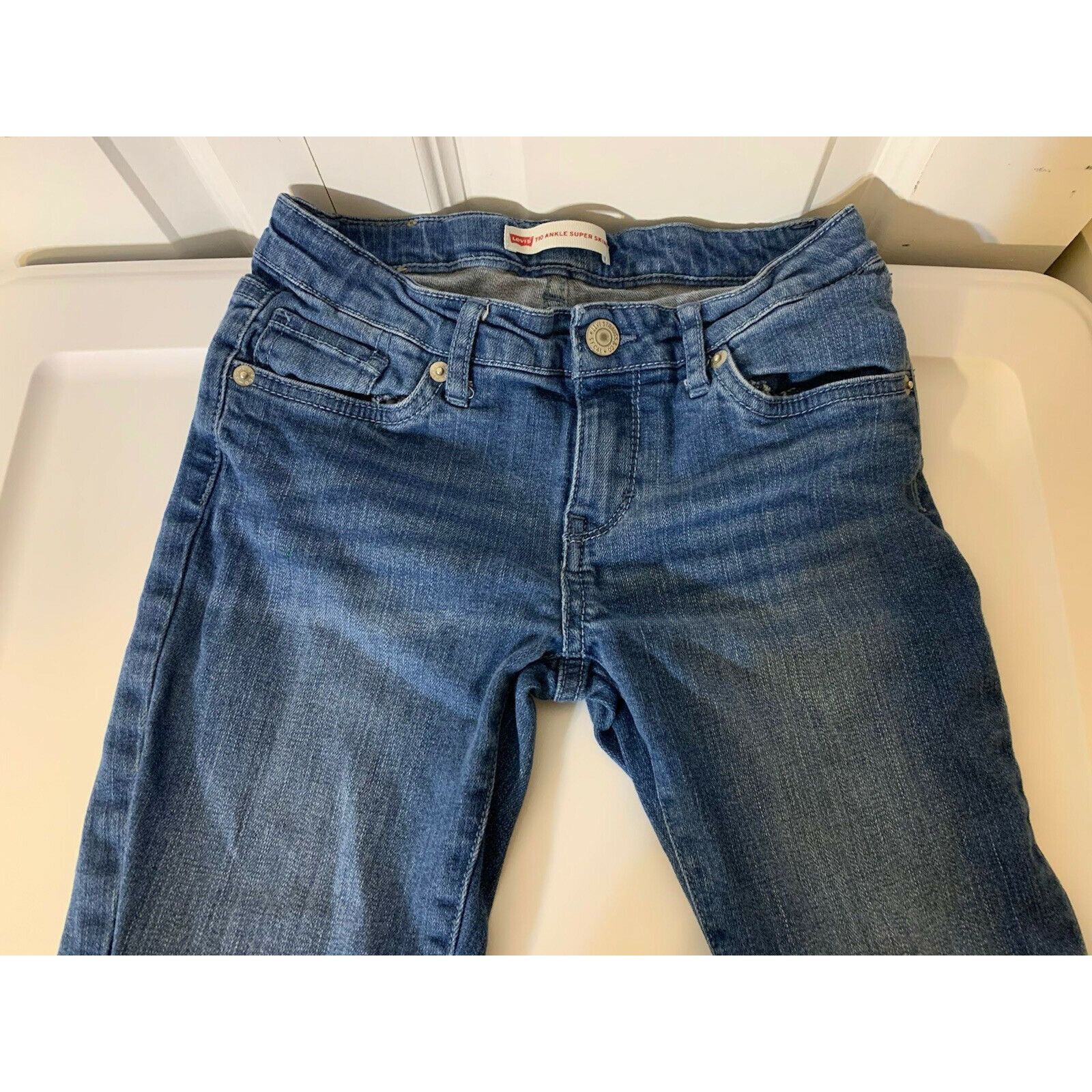 Levi's Levis 710 Super Skinny Jean Size 10 Medium Wash Denim Size 32" / US 10 / IT 46 - 4 Thumbnail