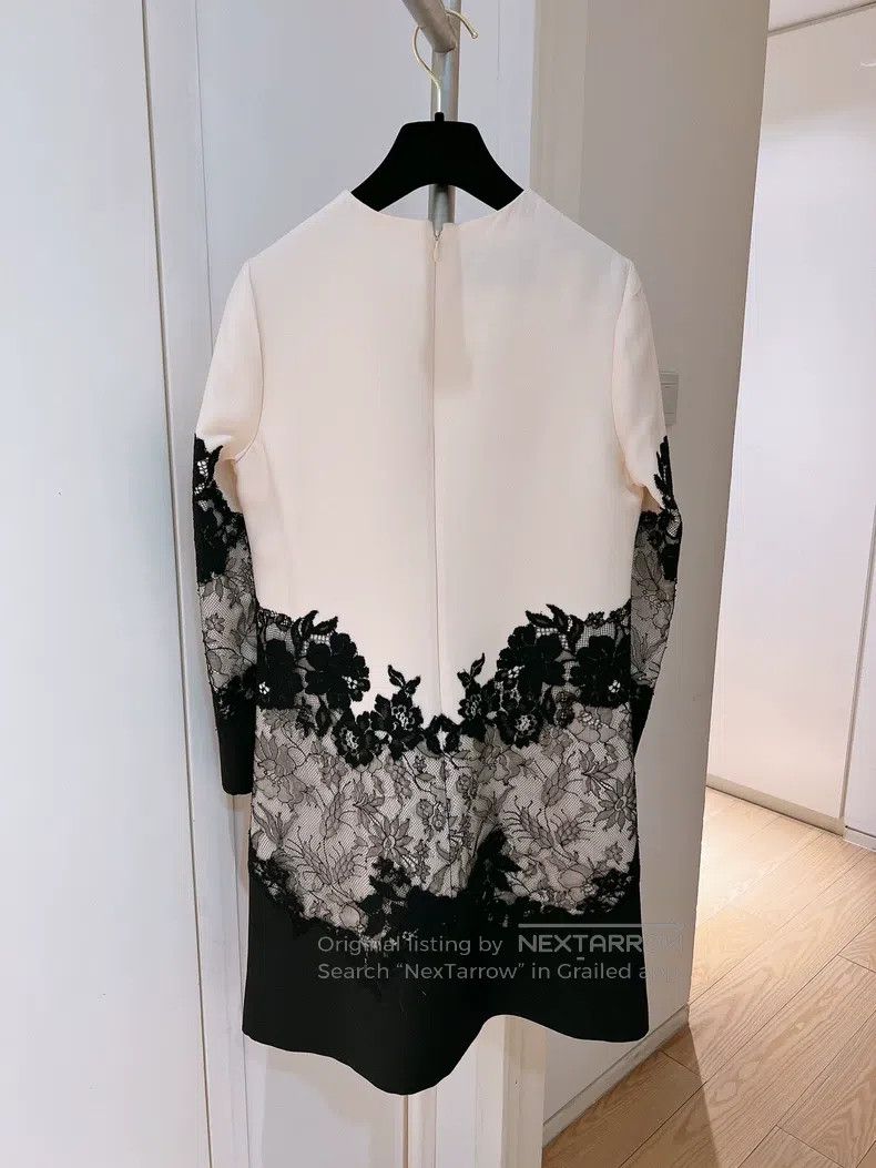 Valentino Valentino Black and white lace dress Size S / US 4 / IT 40 - 2 Thumbnail