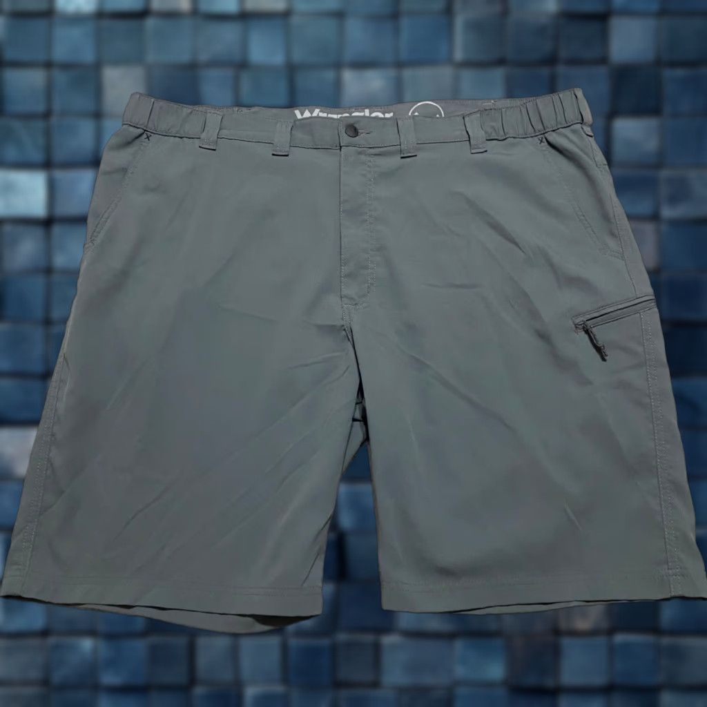Wrangler Wrangler Mens Shorts Gray Cargo Inseam 10" Regular Waist 42in Polyester Outdoor Utility Pockets Inseam 10 in Men's Cargo Shorts 44 Size US 44 / EU 60 - 1 Thumbnail