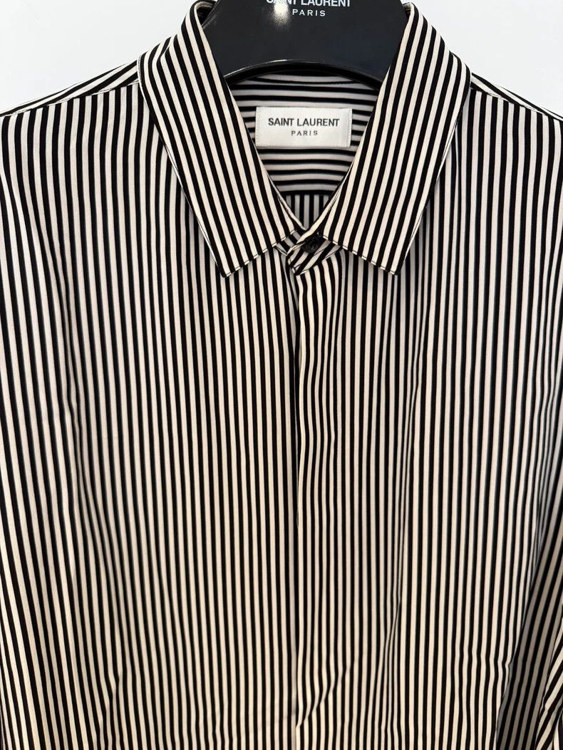 Saint Laurent Paris Saint Laurent Paris size 38 Silk shirt with mulberry silk Size US M / EU 48-50 / 2 - 3 Thumbnail
