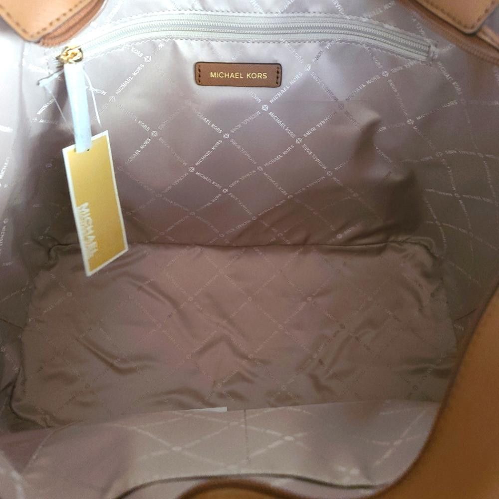 Michael Kors Michael Kors Gilly Large Brown Travel Drawstring Tote Bag Size ONE SIZE - 6 Thumbnail