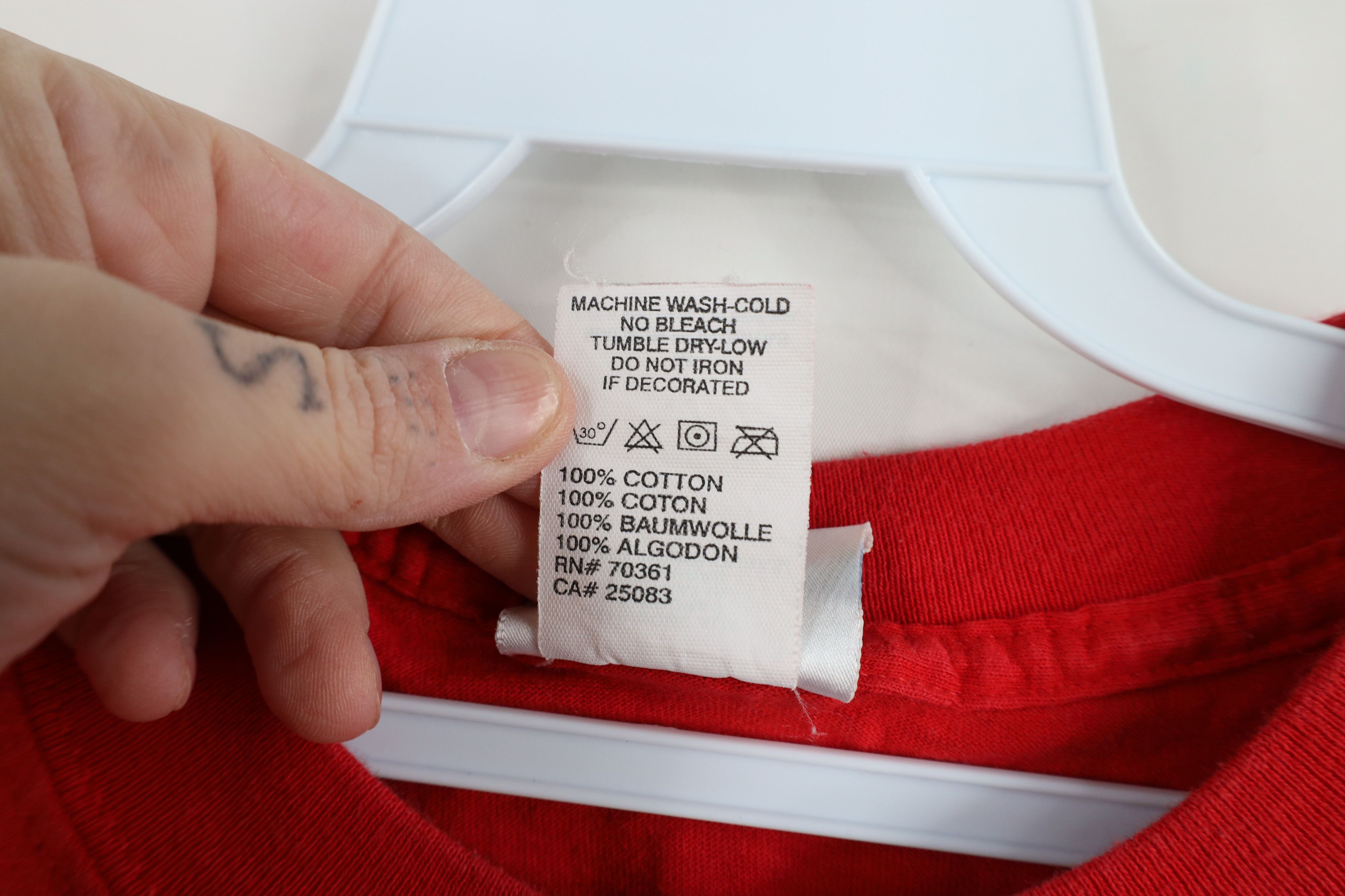 Disney × Vintage Vintage 90s Walt Disney World Spell Minnie Mouse T-Shirt Red Size M / US 6-8 / IT 42-44 - 9 Thumbnail