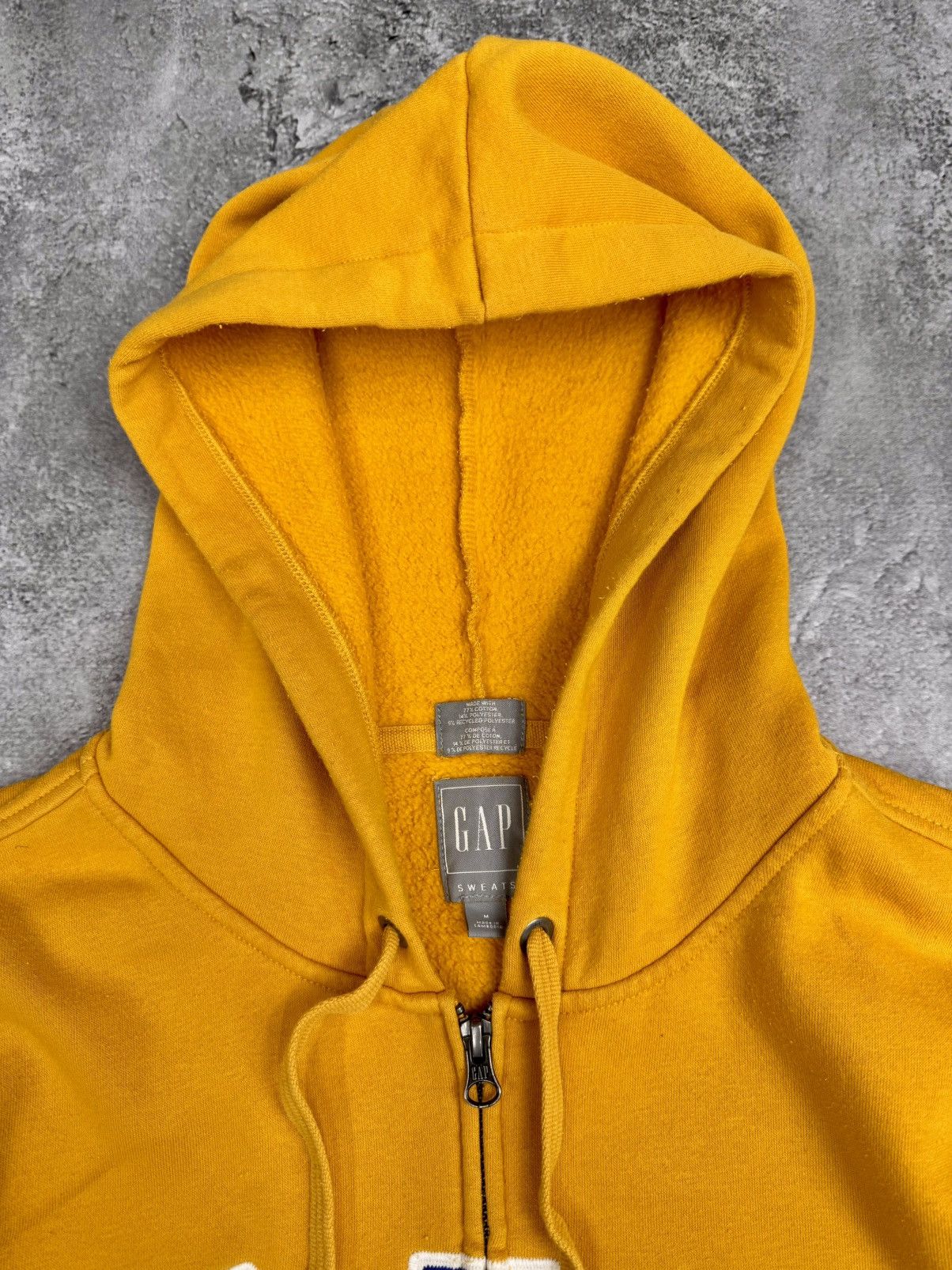 Gap GAP Men Cotton Zip Hoodie Yellow Size M Size US M / EU 48-50 / 2 - 3 Thumbnail