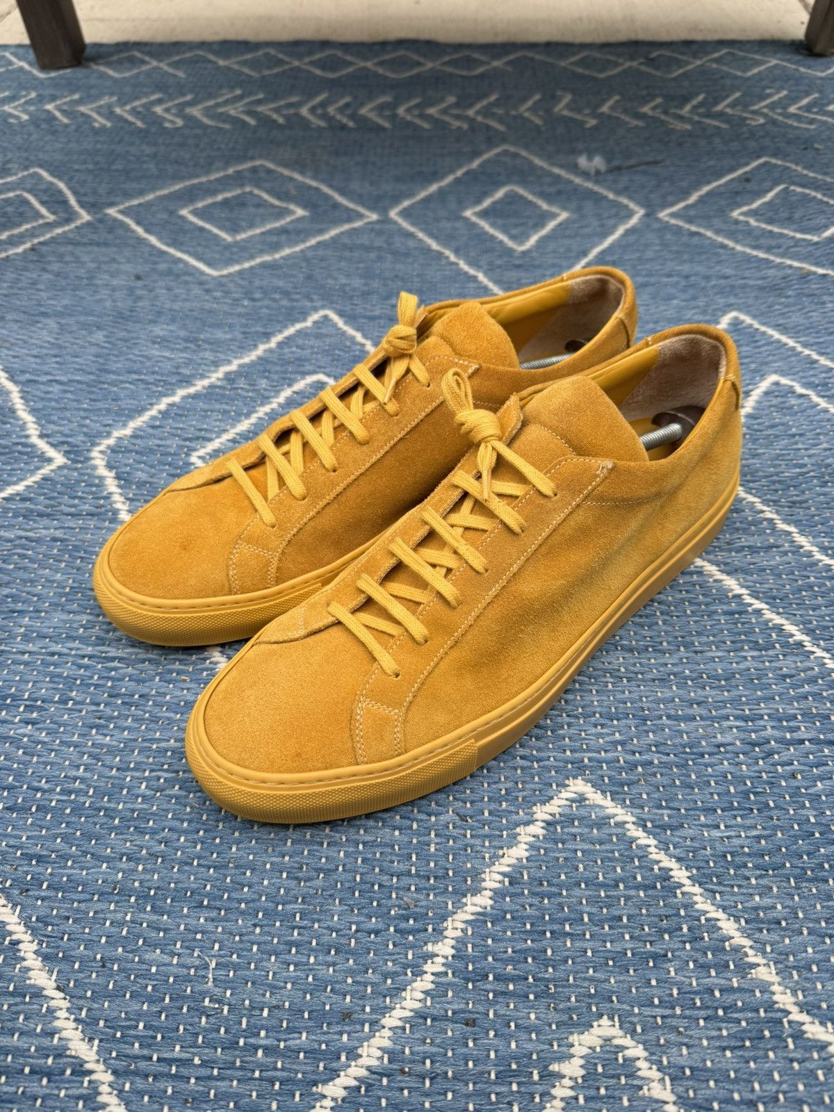 Common Projects Common Projects Achilles low yellow suede size 45–12 Size US 12 / EU 45 - 1 Thumbnail