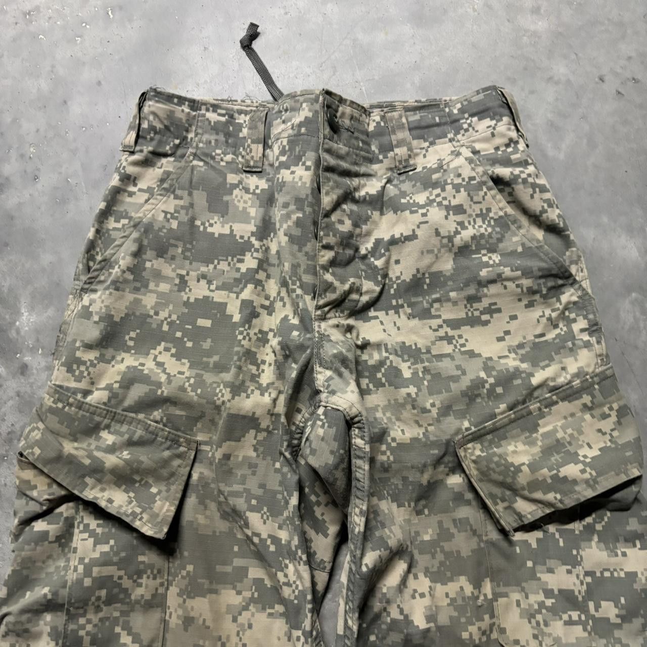 Japanese Brand × Vintage Crazy Vintage Y2K/2000s Military Army Camo Skater Cargo Pants! Size US 27 - 5 Thumbnail