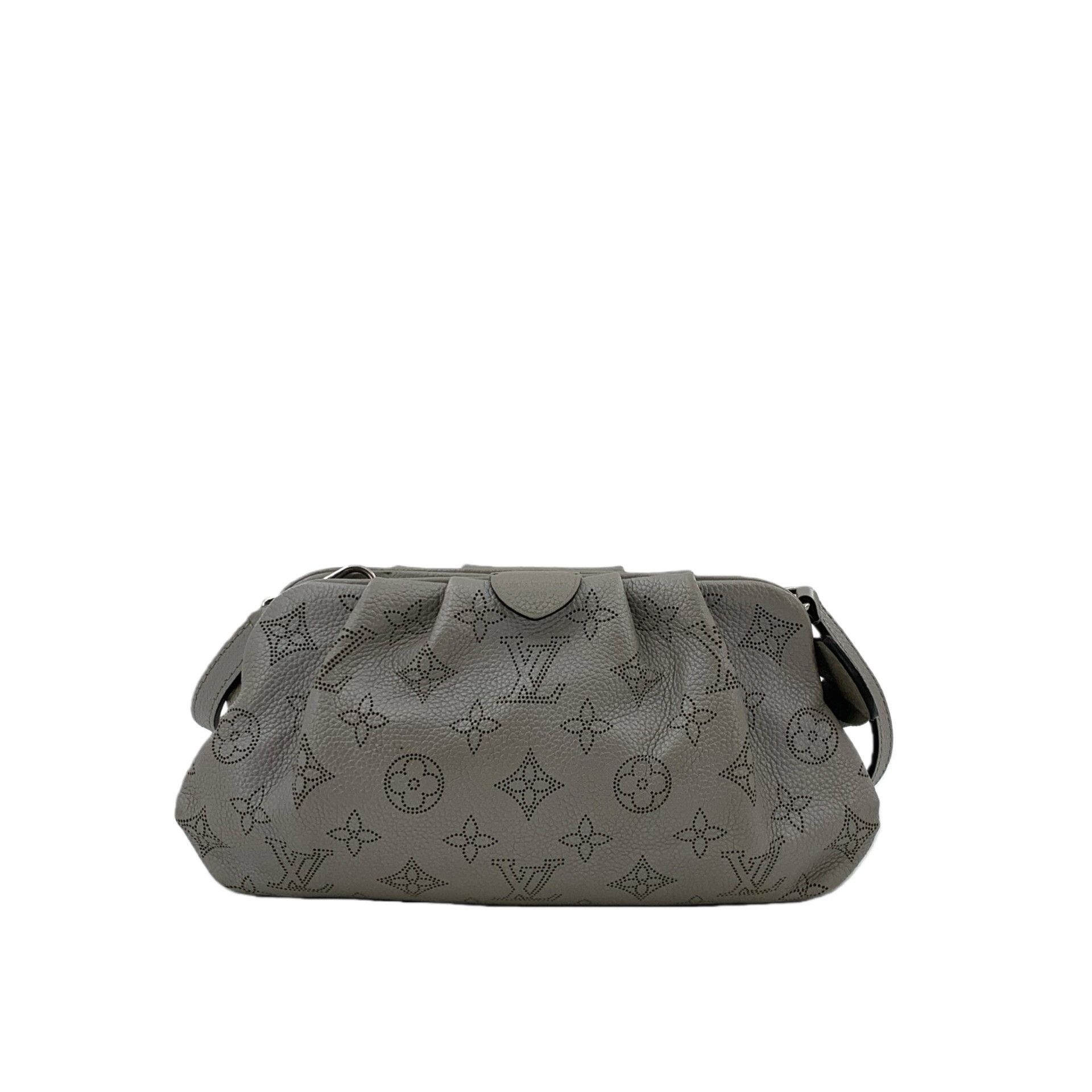 Louis Vuitton Louis Vuitton Gray Shoulder Bag 22 Women Size ONE SIZE - 1 Thumbnail