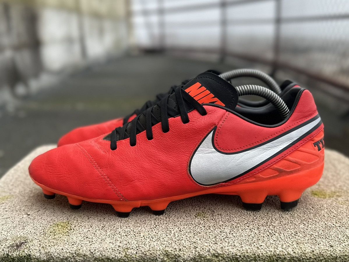 Nike 2015 NIKE TIEMPO MYSTIC V FG SOCCER BOOTS CLEATS US 10 Size US 10 / EU 43 - 2 Thumbnail