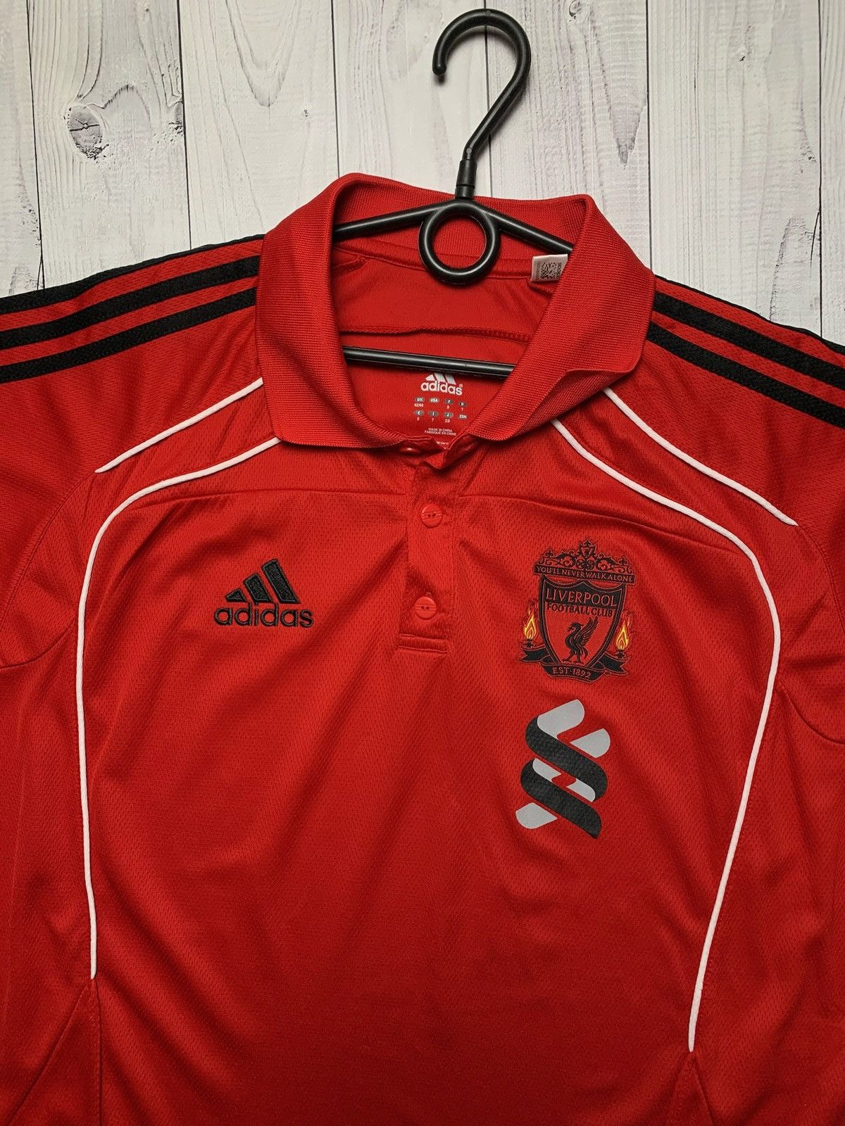 Adidas × Vintage Vintage red Liverpool soccer jersey polo size M adidas Size US M / EU 48-50 / 2 - 2 Thumbnail