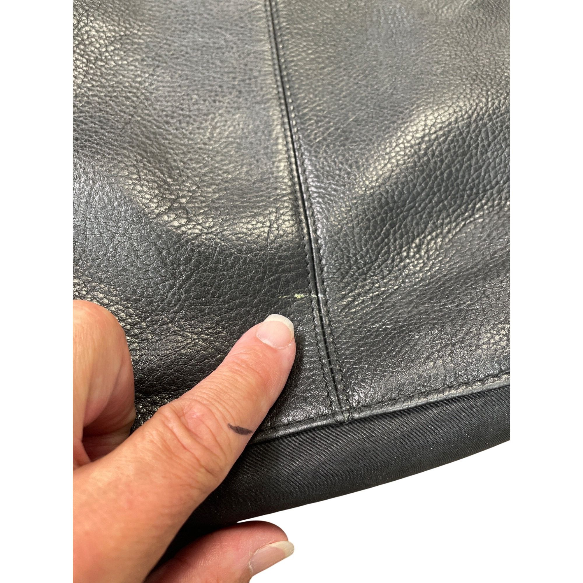 Fossil Fossil womans Black Leather Crossbody Messenger bag SKU 903 Size ONE SIZE - 6 Thumbnail