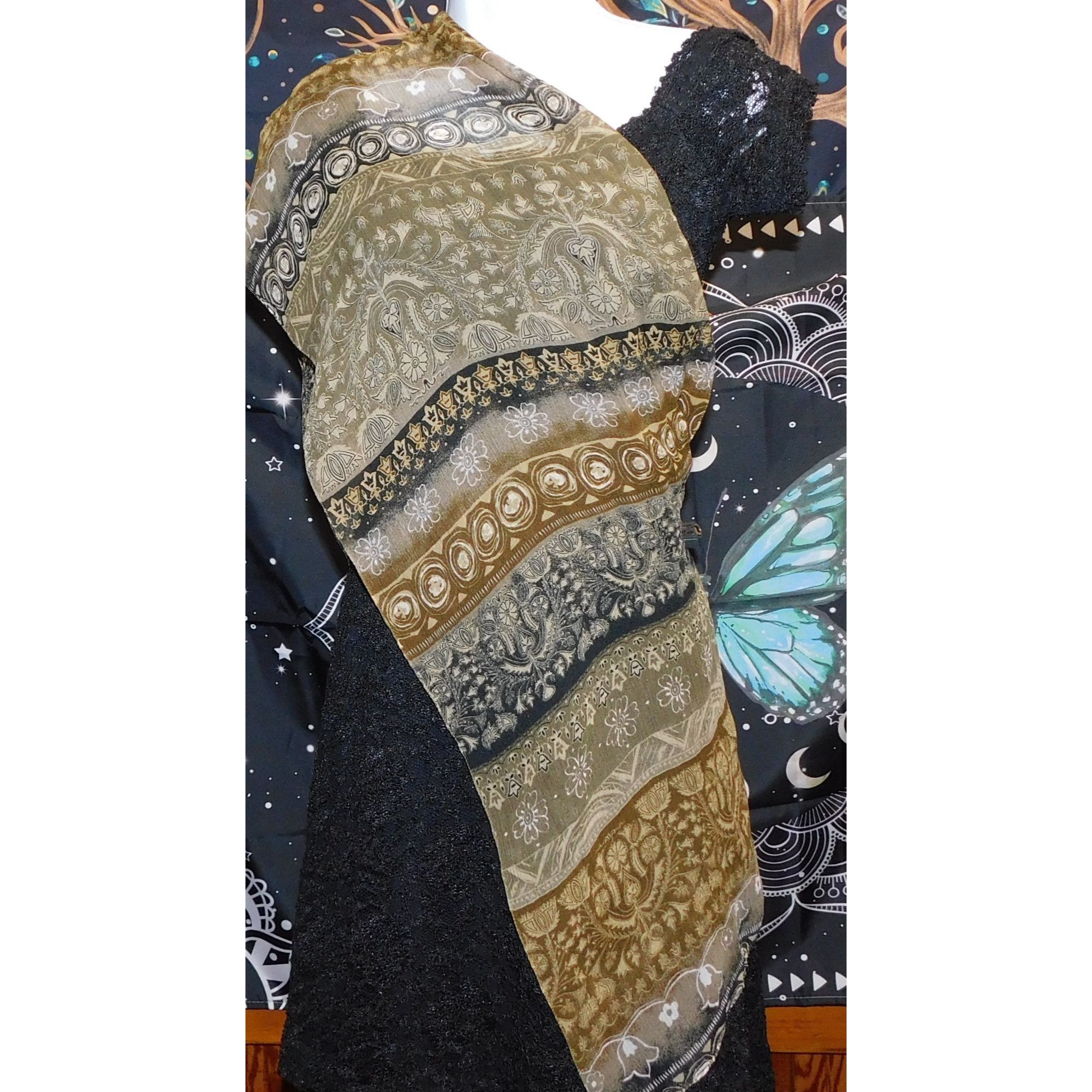 Other Renaissance-Inspired Floral Scarf Sheer Beige & Black Size ONE SIZE - 2 Thumbnail