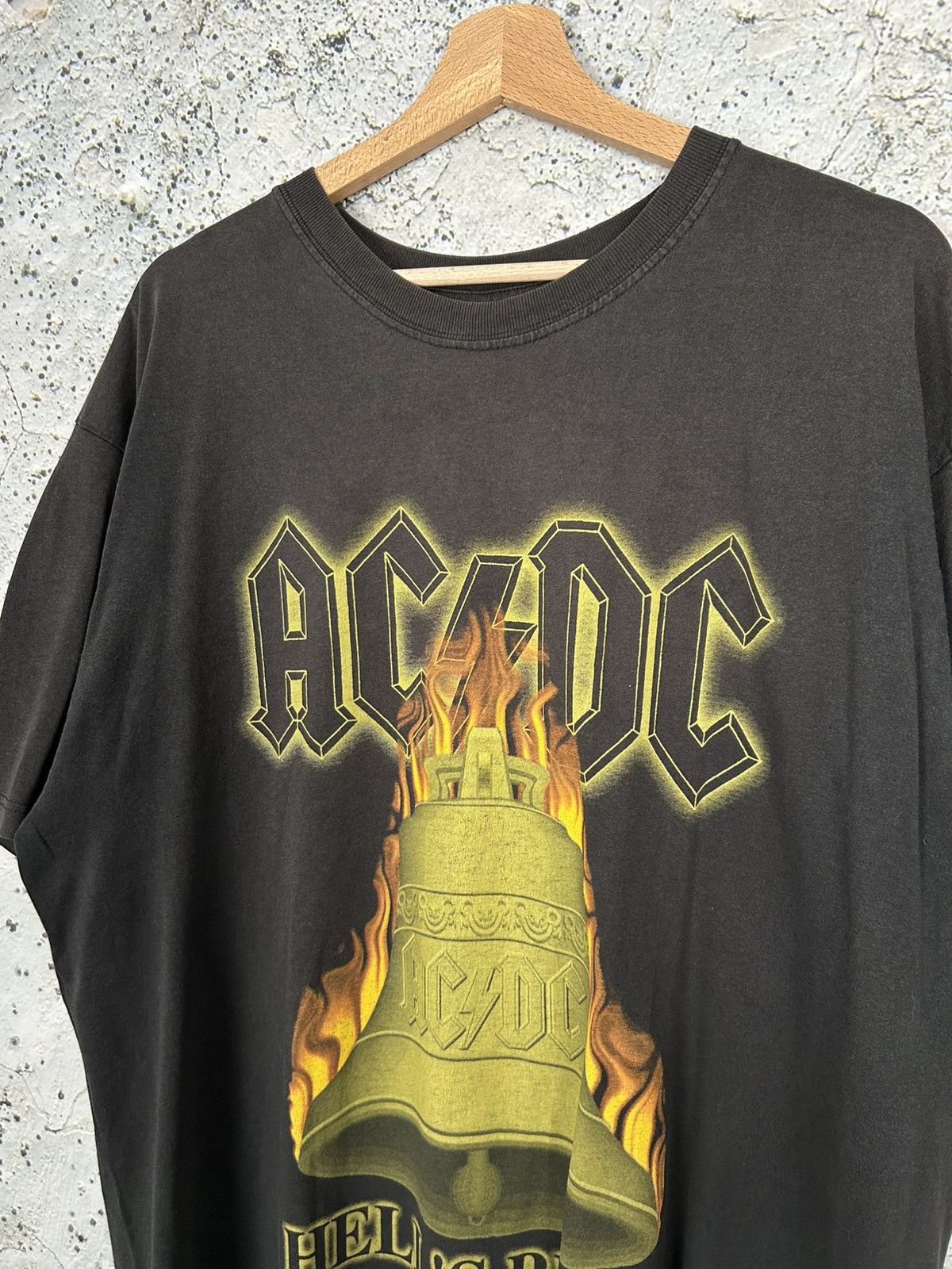 AC/DC Vintage AC DC Rock Band Tee Metal Hells Bells 2001 Archive Size US XL / EU 56 / 4 - 3 Thumbnail