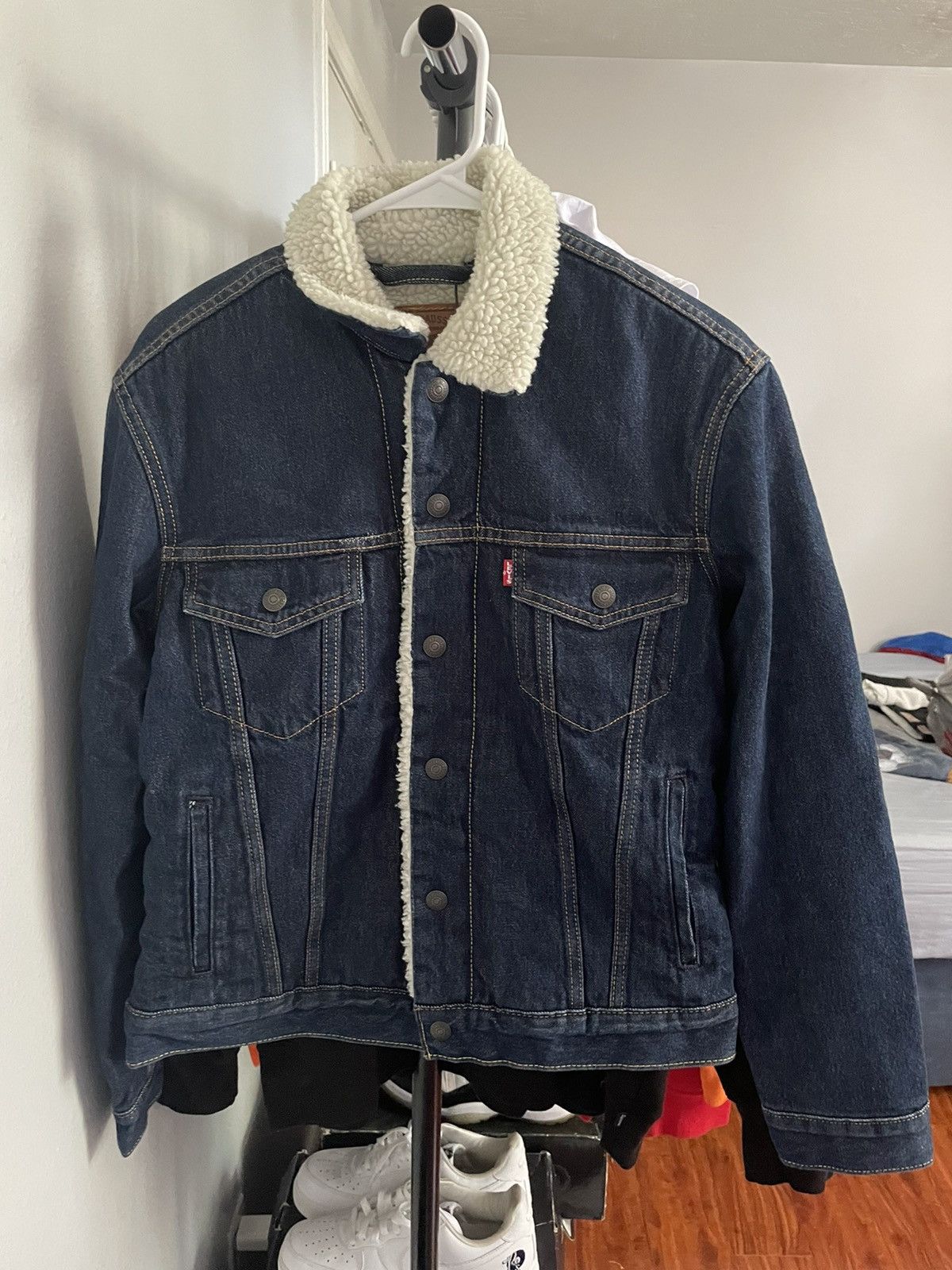 Levi's Levi denim jacket with fur | Grailed