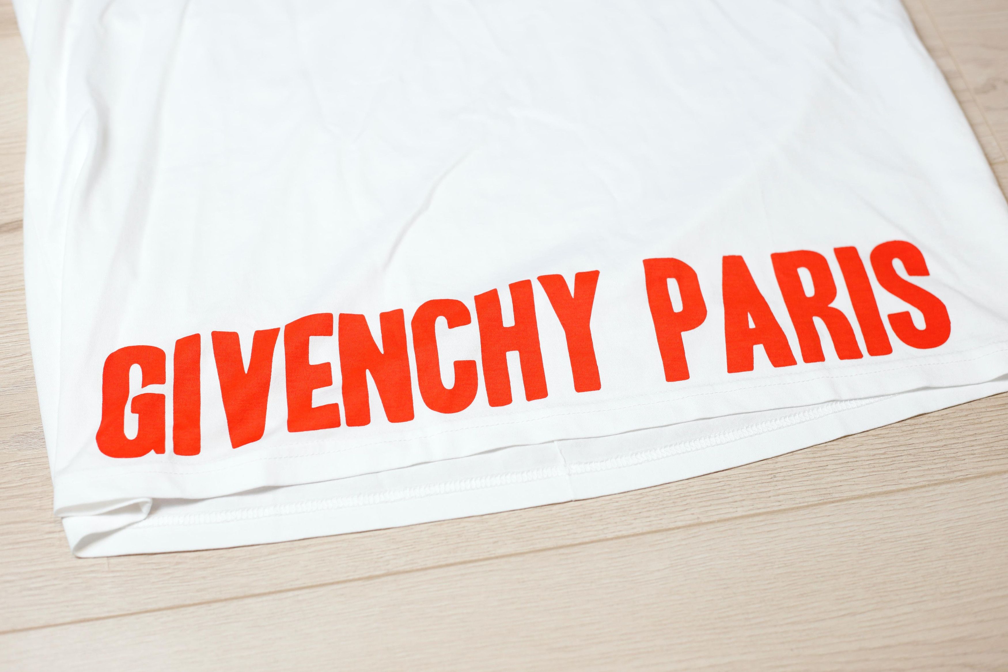 Givenchy Givenchy Paris spellout logo hem print tee shirt Size US L / EU 52-54 / 3 - 2 Thumbnail