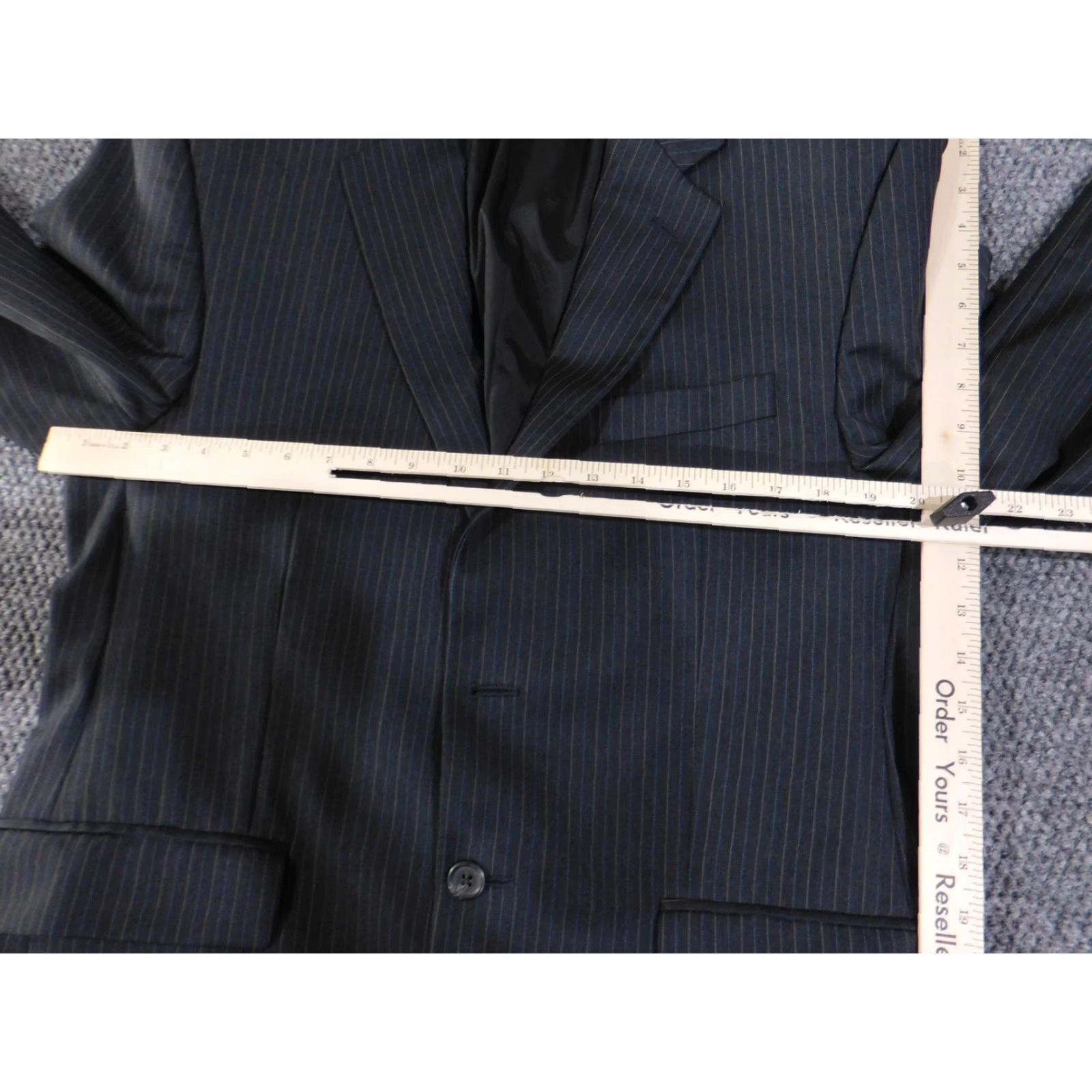 Ralph Lauren VINTAGE Lauren Ralph Lauren Blazer Mens 40R Charcoal Pinstripe Wool Notch Lapel Lined Size 40R - 7 Thumbnail