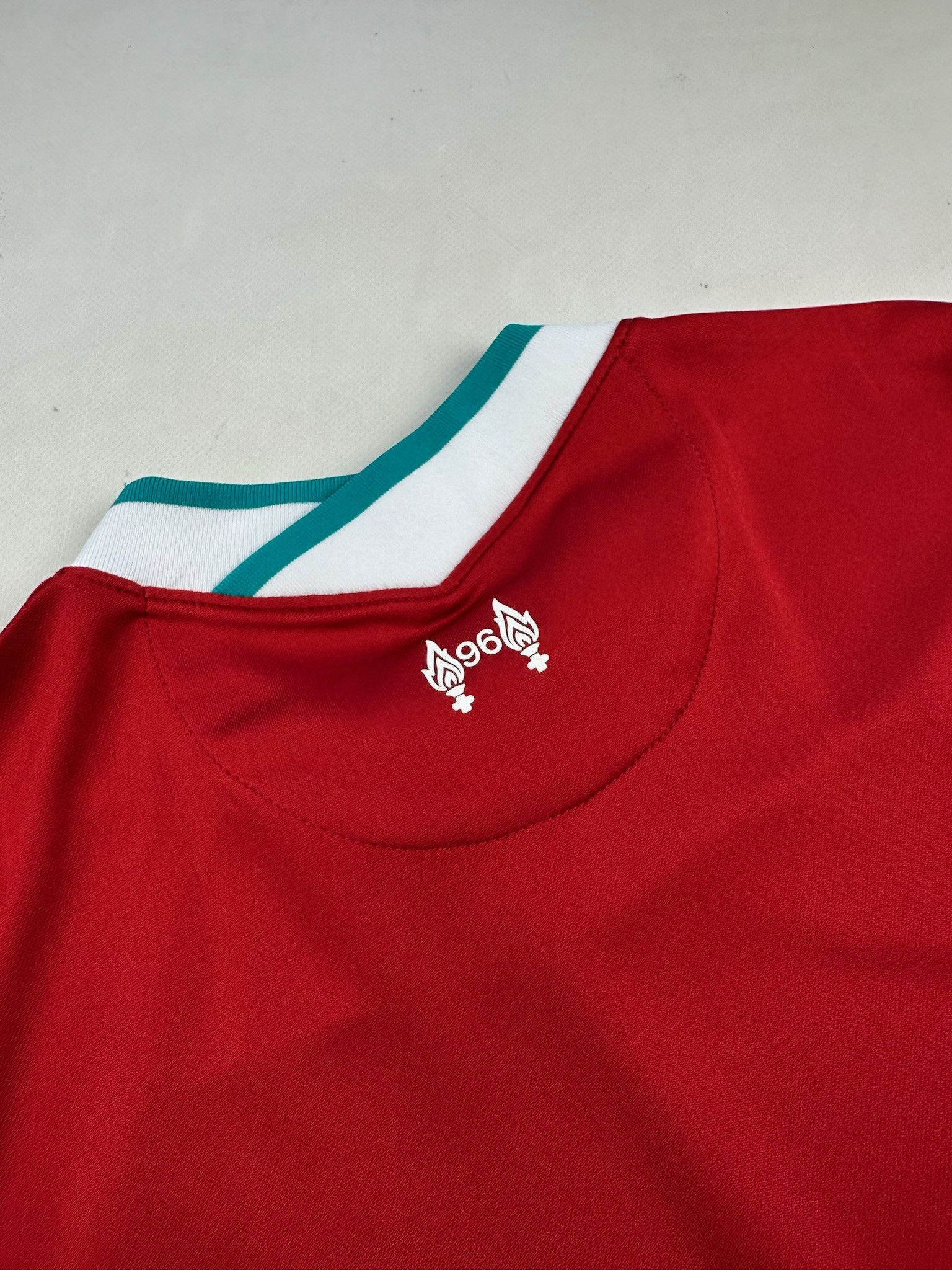Nike Liverpool Jersey Nike Football Size S Size US S / EU 44-46 / 1 - 9 Thumbnail