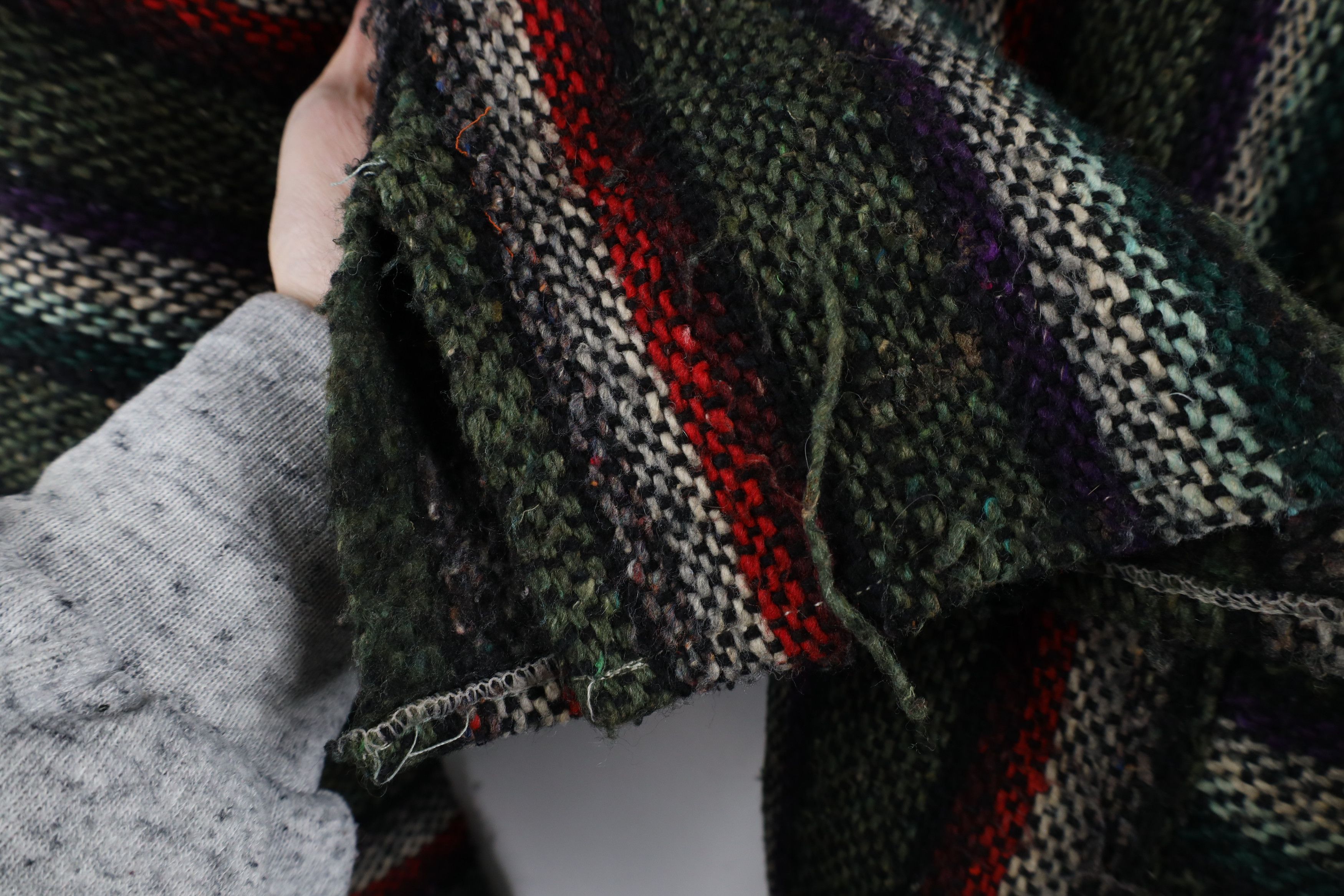 Vintage Vintage 90s Streetwear Knit Drug Rug Hoodie Sweatshirt Size US L / EU 52-54 / 3 - 7 Thumbnail