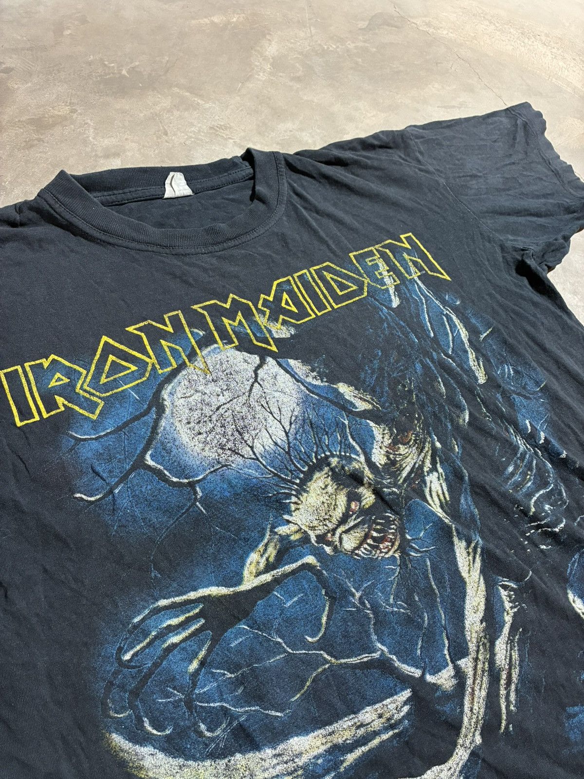 Other Vintage Iron Maiden Fear of the Dark 1992 bad t shirt faded Size US S / EU 44-46 / 1 - 4 Thumbnail