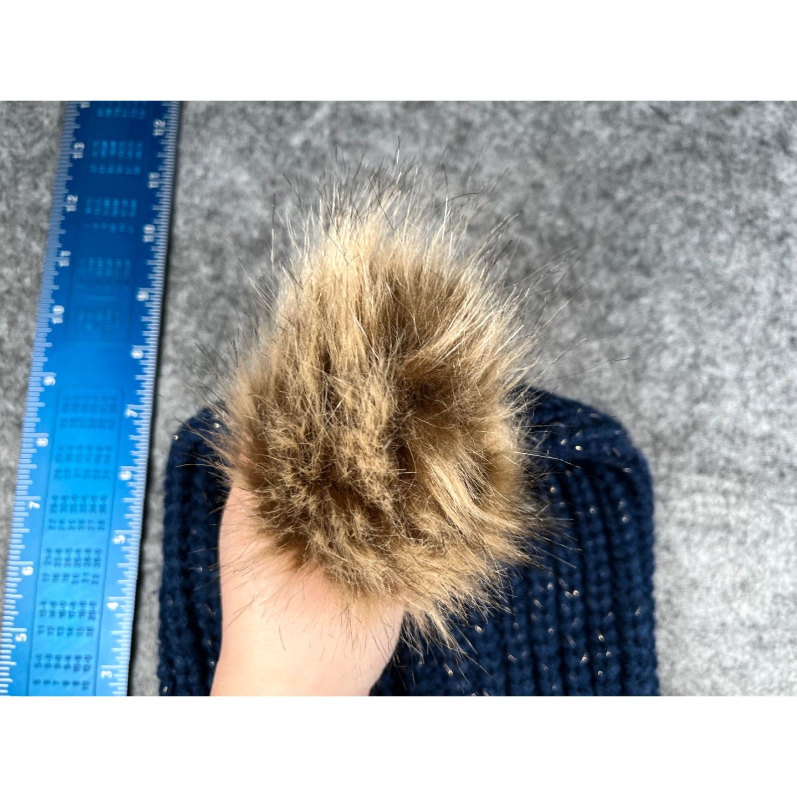 Vintage Unbranded Beanie Hat Women One Size Blue Cable Knit Toque Faux Fur Pom Acrylic Ski NEW Size ONE SIZE - 5 Thumbnail