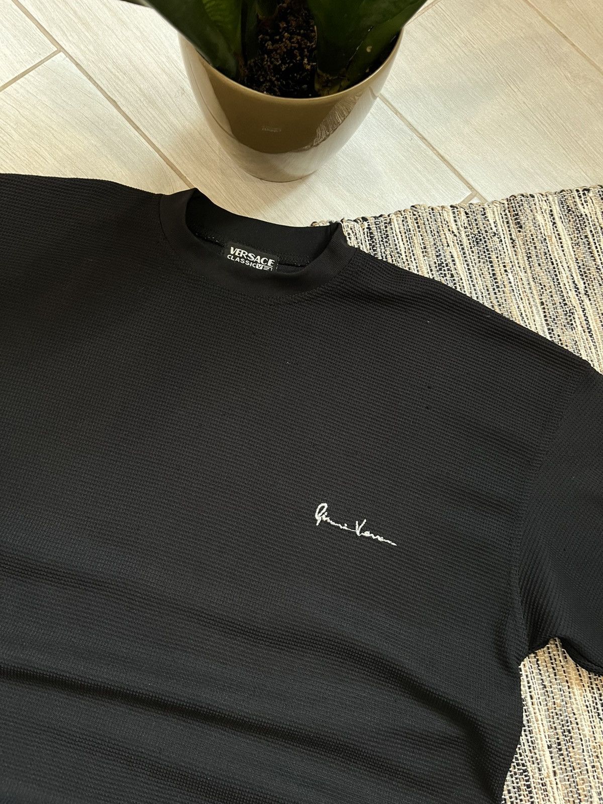 Versace × Vintage Vintage Versace V2 Tshirt Black Logo luxury blank tee Size US L / EU 52-54 / 3 - 4 Thumbnail