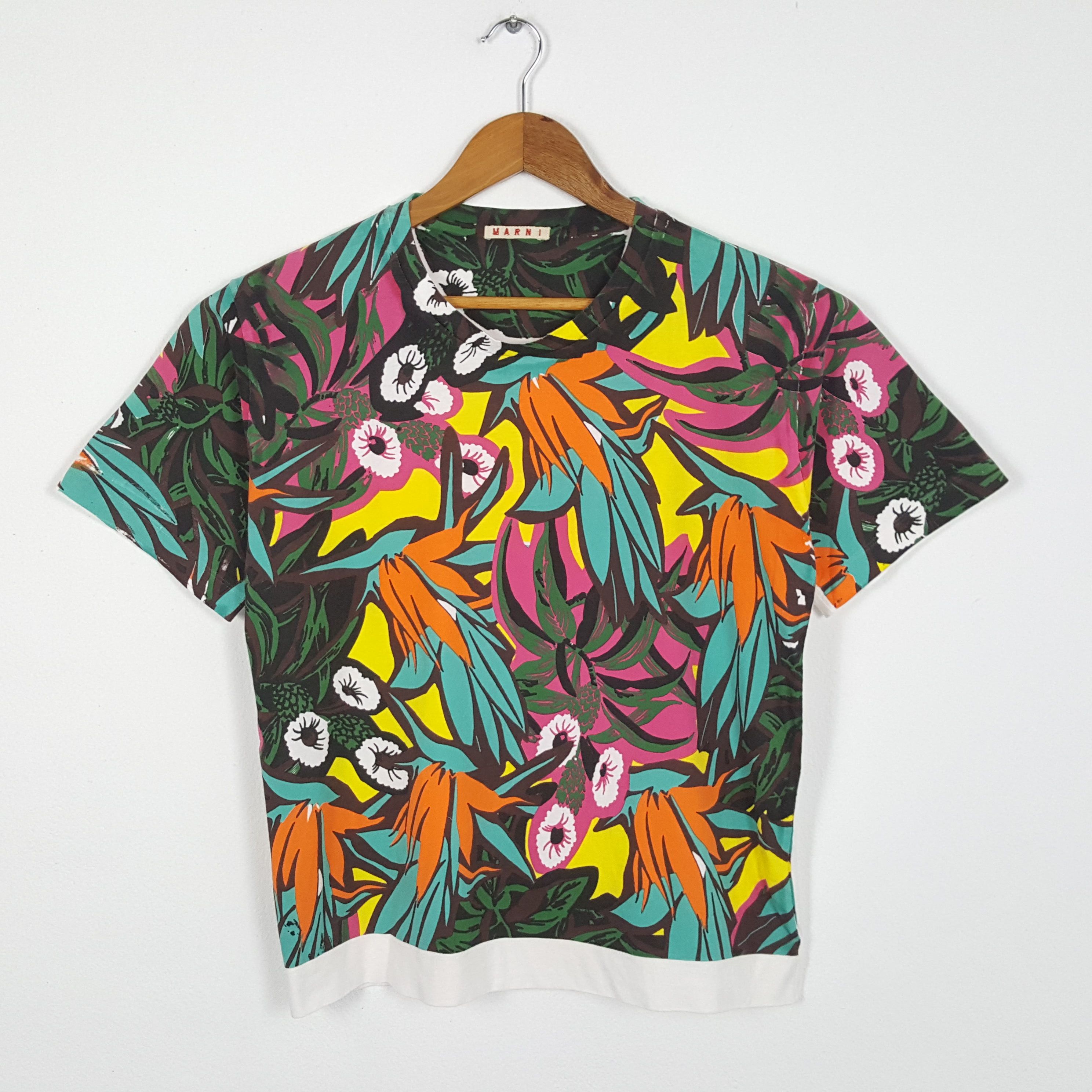 image of Italian Designers x Marni Vintage Marni Italian Luxury Fashion Brand T-Shirts, Men's (Size Medium)