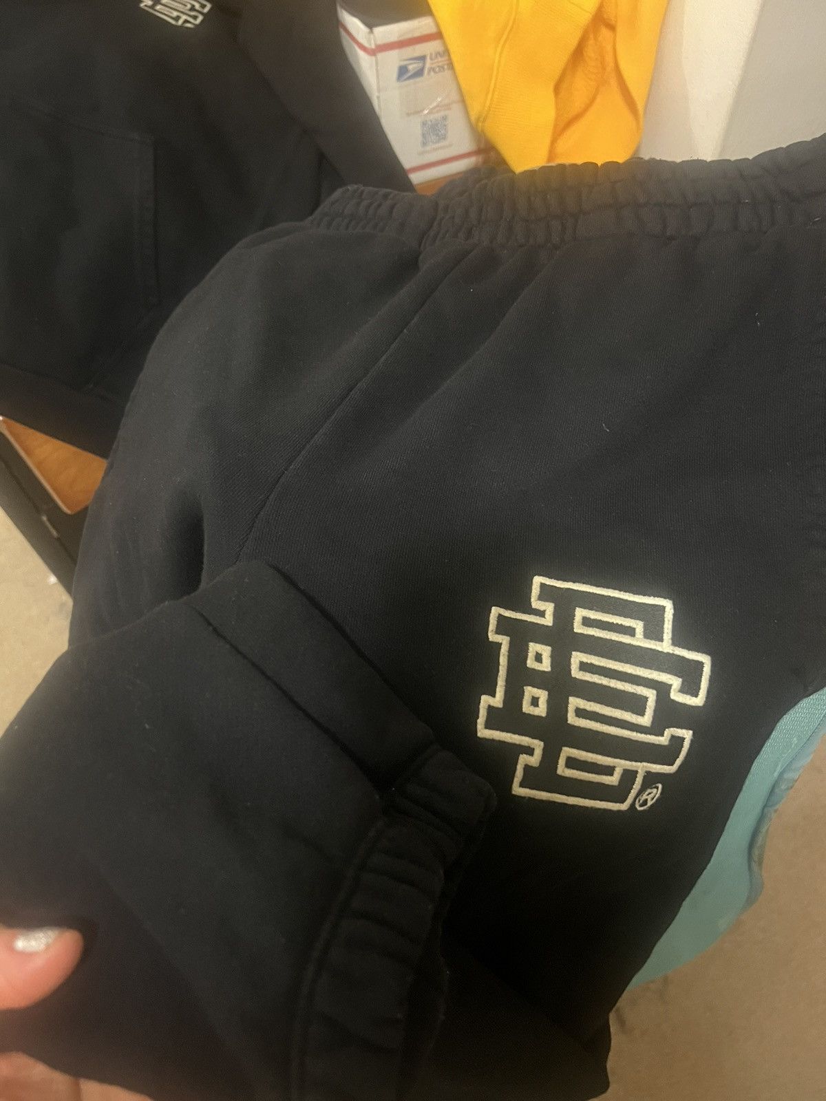 Eric Emanuel Eric Emanuel EE jet black embroidered sweatpants large Size US 32 / EU 48 - 4 Thumbnail