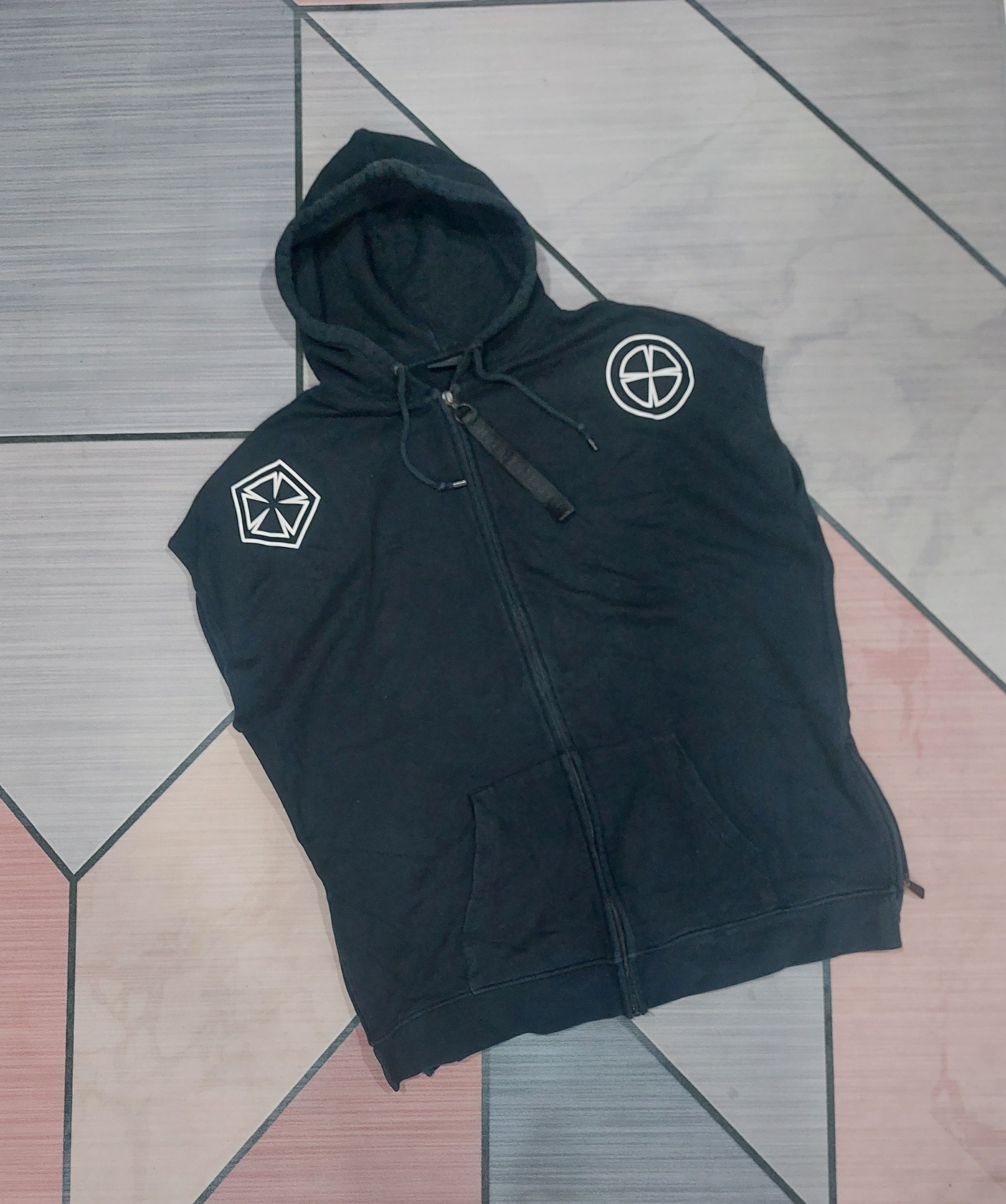 Marcelo Burlon OVERSIZED SLEVELESS HOODIE MARCELO BURLON Size US L / EU 52-54 / 3 - 1 Thumbnail