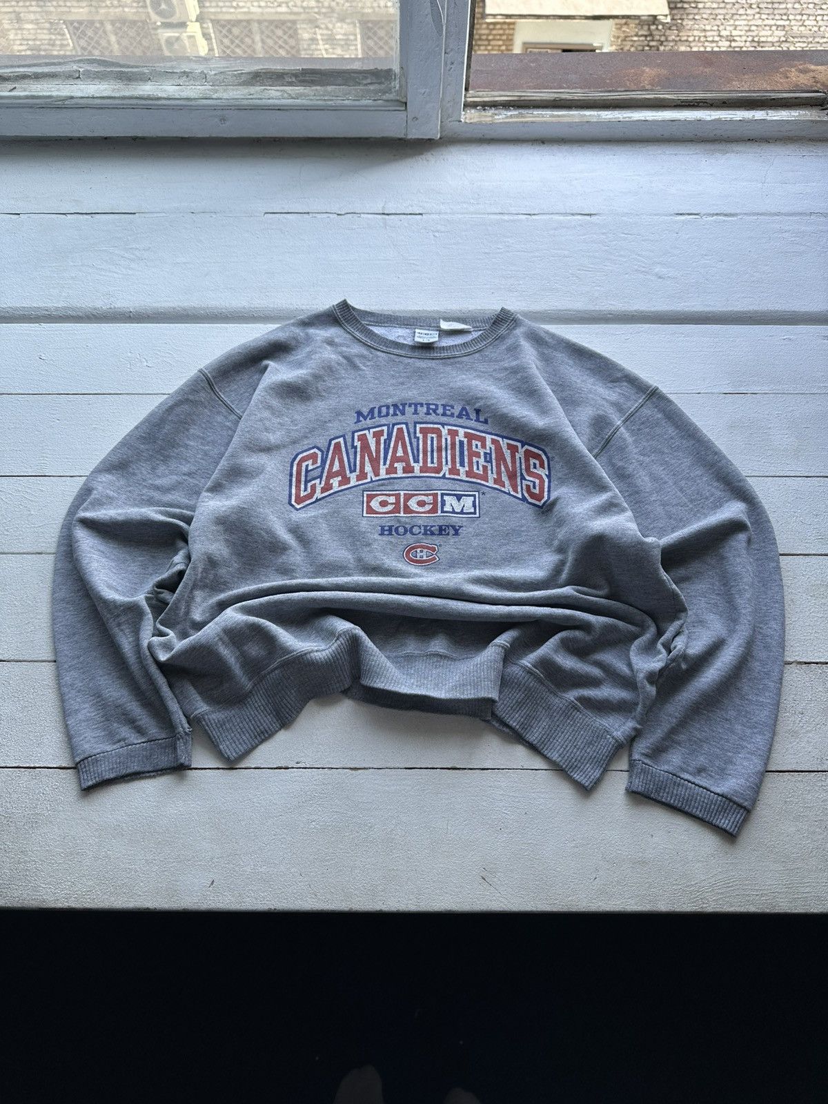 NHL 🚨VNTG 90s Montreal Canadiens Hockey SWEATSHIRT long sleeve Size US L / EU 52-54 / 3 - 1 Thumbnail