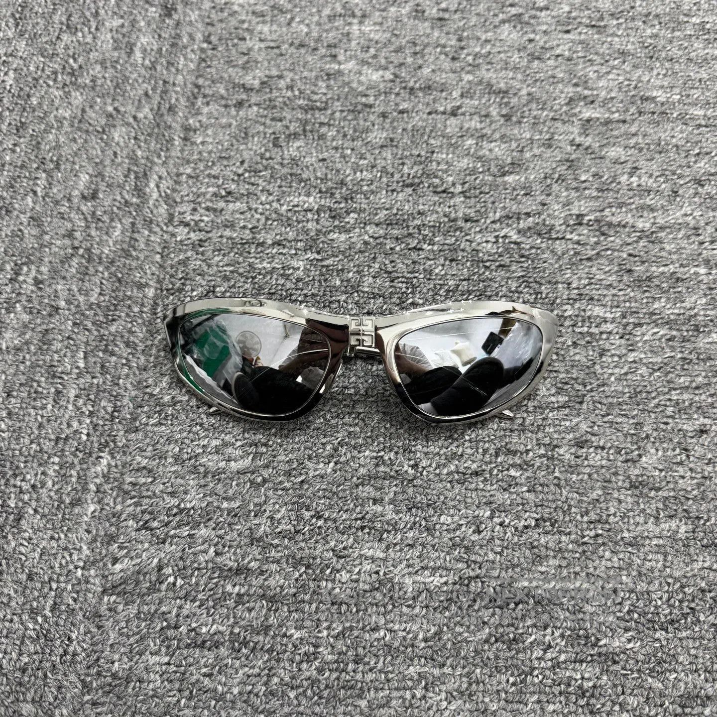 Givenchy Givenchy Folding sunglasses| Size ONE SIZE - 1 Thumbnail