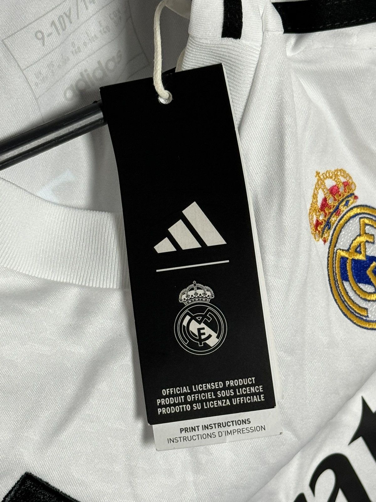 Adidas KIDS New Real Madrid 24/25 Home Vinicius Jr. Football Jersey Size US XS / EU 42 / 0 - 13 Thumbnail