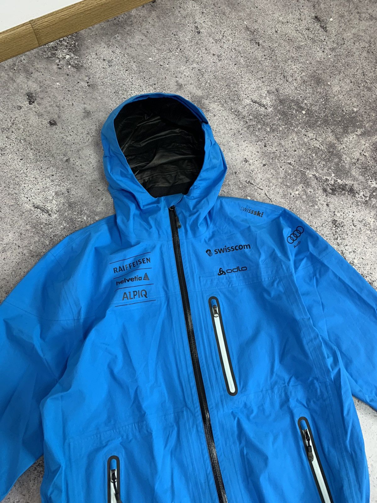 Goretex × Odlo Odlo Swissski Gore Tex Jacket Olympic Team Switzerland Size US M / EU 48-50 / 2 - 3 Thumbnail