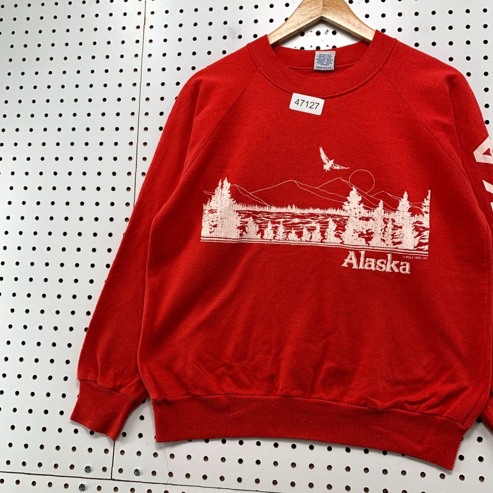Vintage VINTAGE Alaska Nature Sweatshirt Mens Medium Red Polyester Fleece Crewneck Poly Tees USA Graphic Print Size US M / EU 48-50 / 2 - 5 Thumbnail