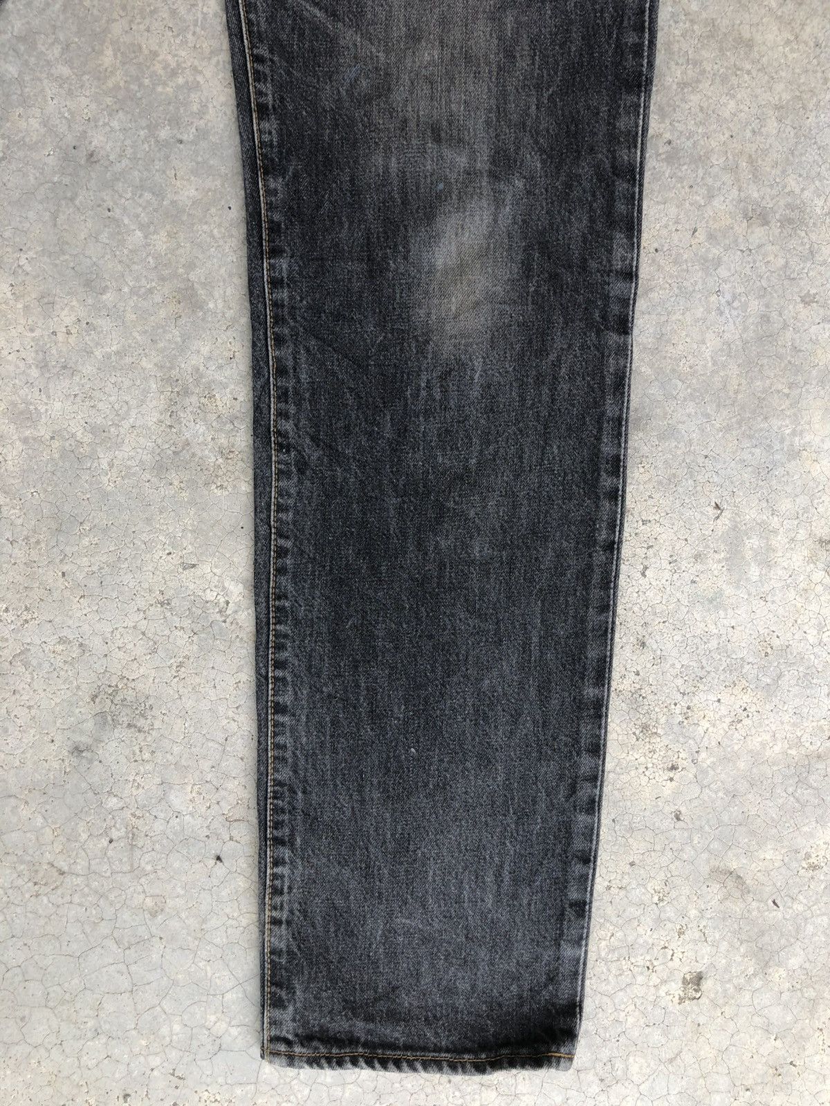 Calvin Klein Calvin Klein Distressed Jeans Slim Fit Size US 33 - 7 Thumbnail