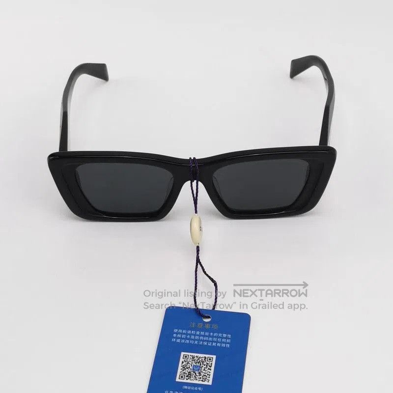 Prada Prada Logo Frame Sunglasses. Size ONE SIZE - 2 Thumbnail