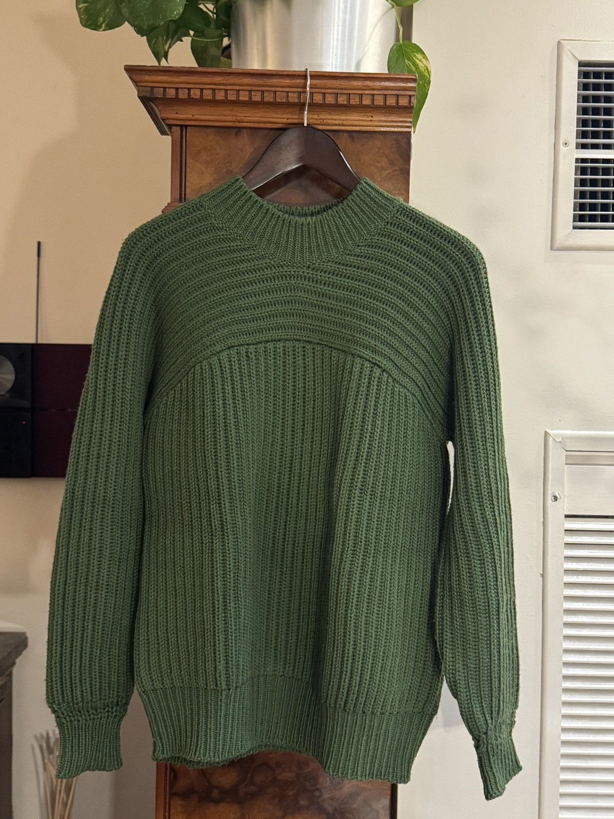 Jacquemus Jacquemus 100% Wool Green Knit Sweater with Arm Detailing Size US S / EU 44-46 / 1 - 8 Thumbnail