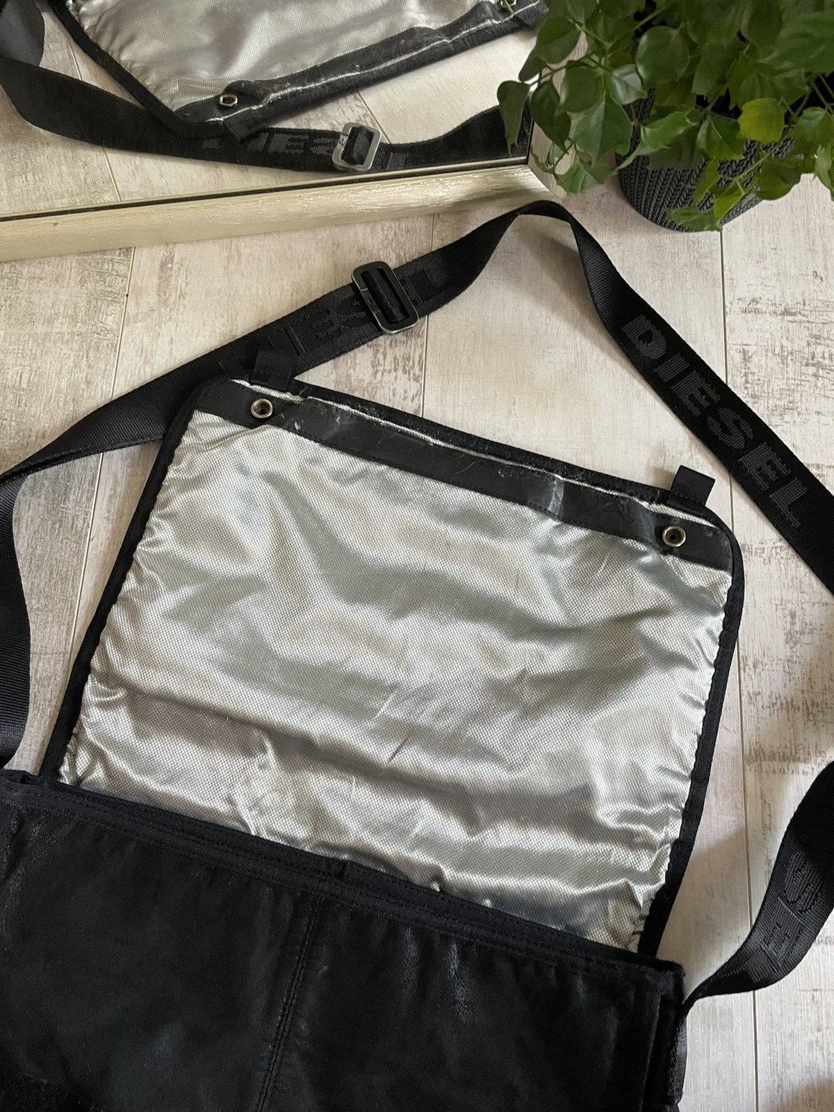 Diesel × Vintage Diesel Suede Vintage Bags Y2K Lights Black Logo Japanese Size ONE SIZE - 10 Thumbnail